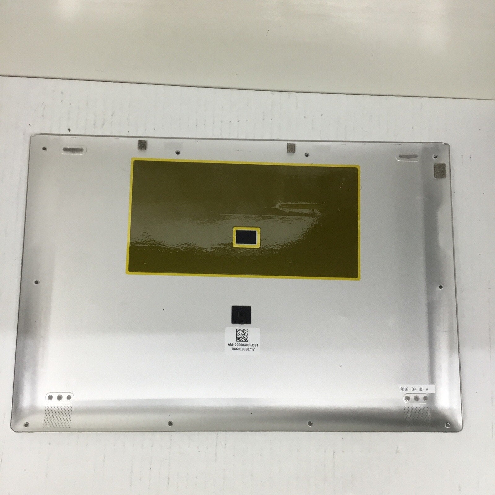 Lenovo Yoga Bottom Cover Case Base Enclosure AM122000400KCS1