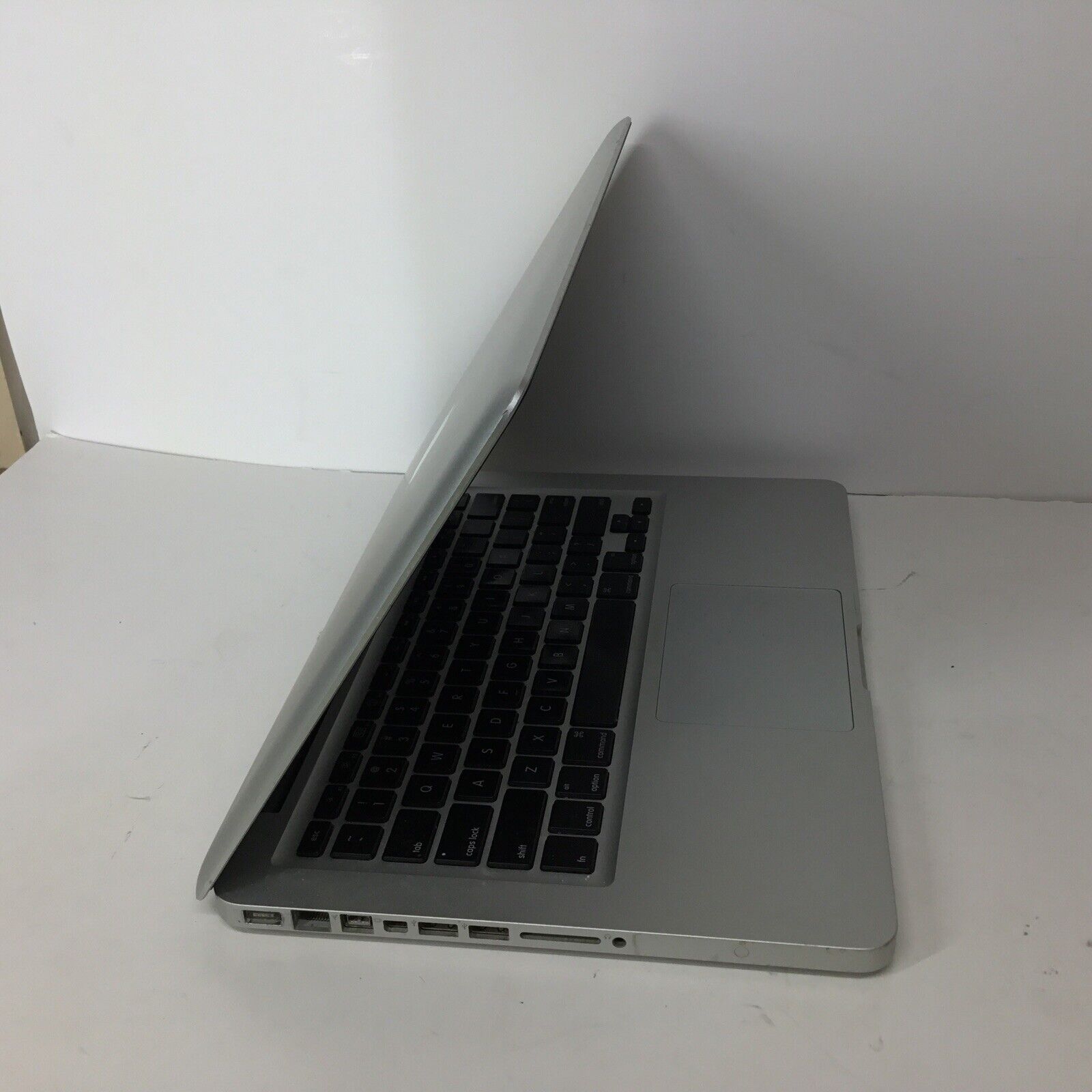 READ - MacBook Pro (A1278, Mid-2010) - Core 2 Duo (Penryn), 4GB RAM, 250GB HDD