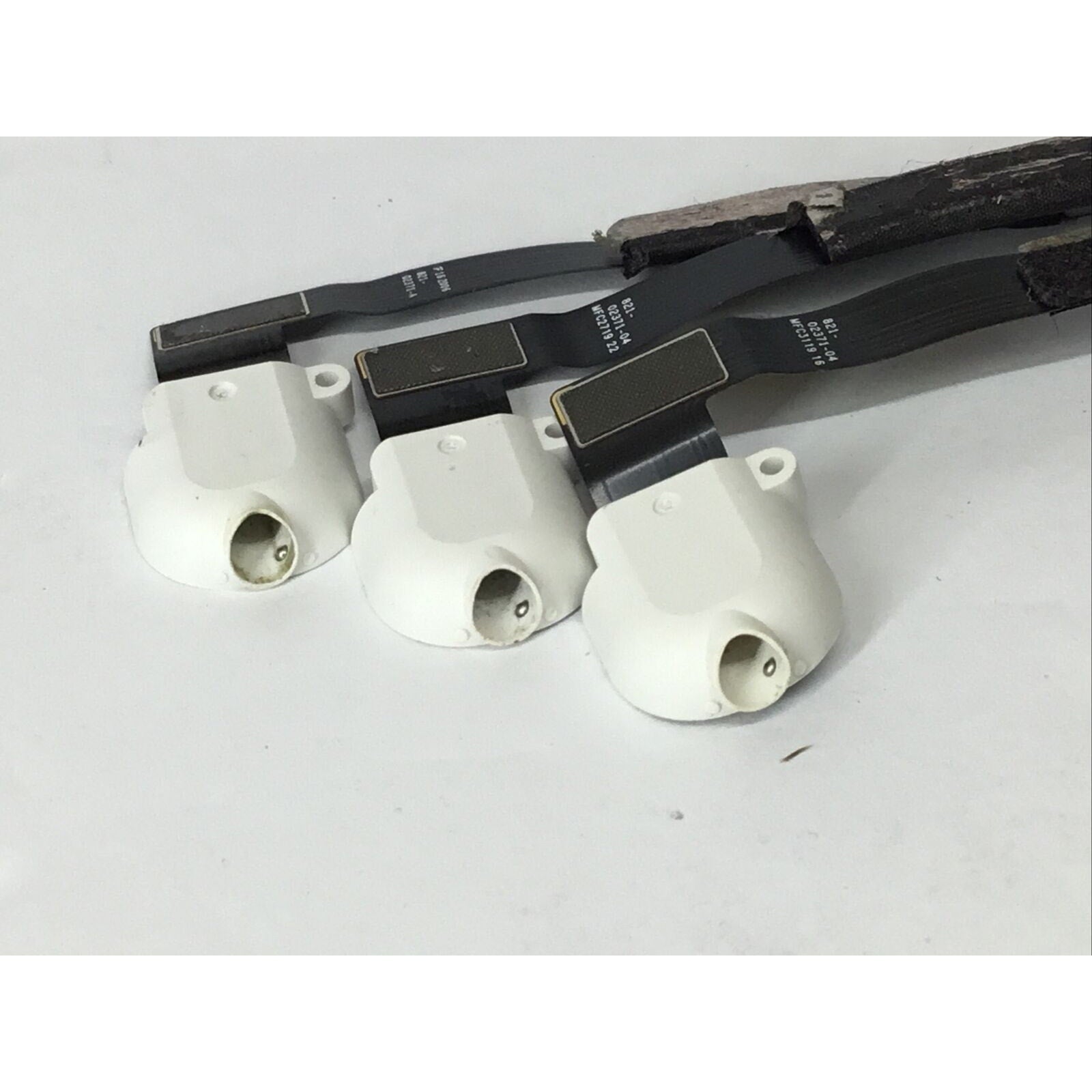 PACK OF 3 OEM Pull iPad 7 iPad 8 Headphone Jack White (WiFi Version) 821-02371