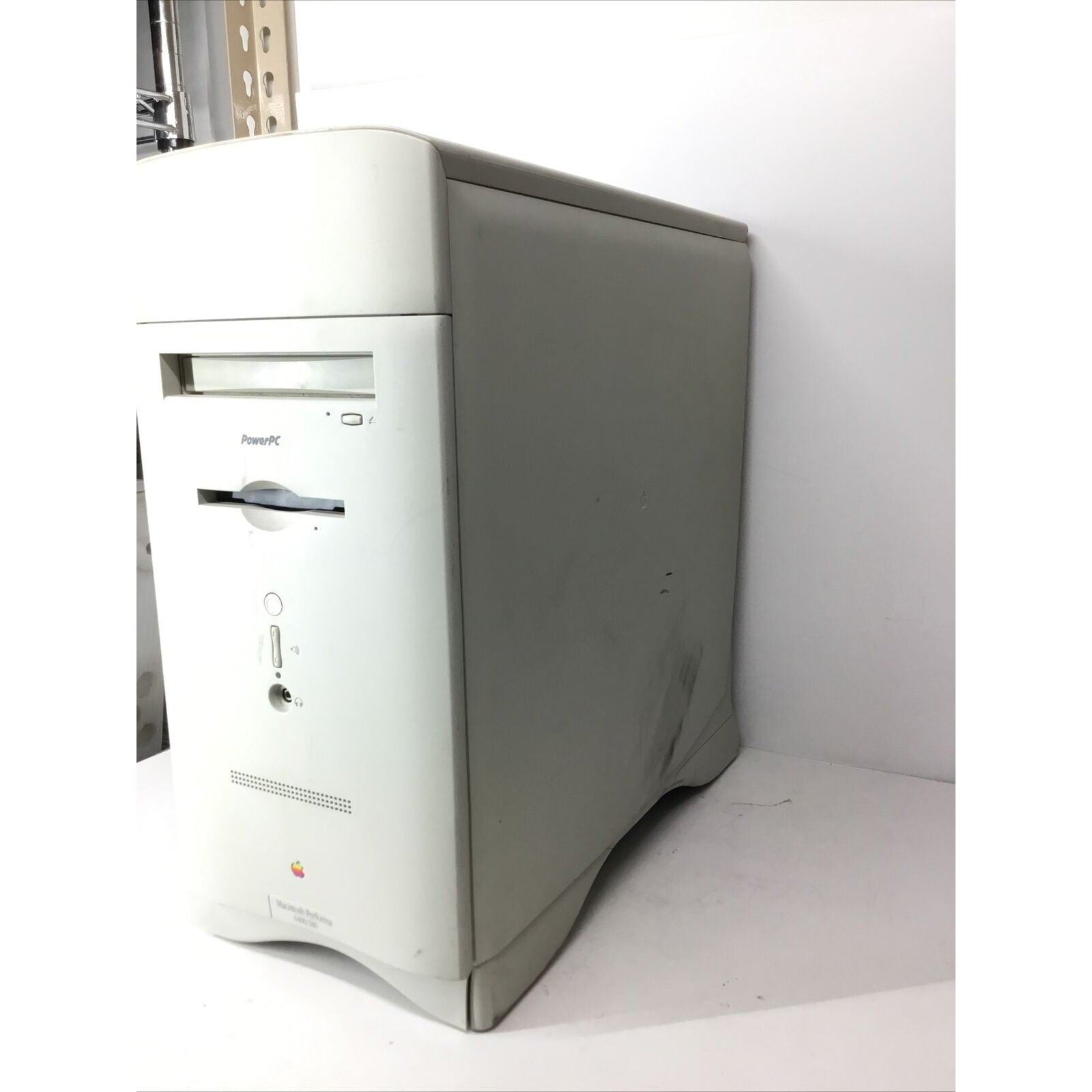 READ - Apple Macintosh Performa 6400/180 Desktop Computer Only