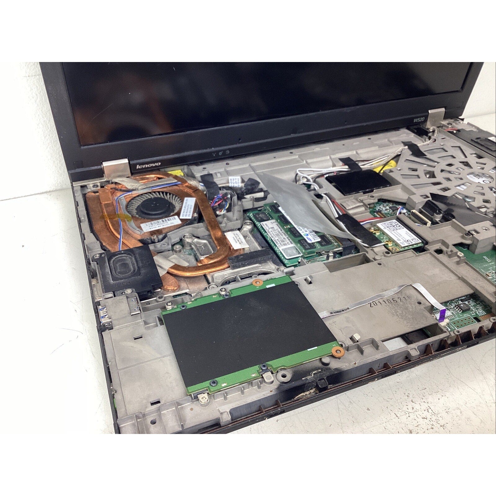 Lenovo Thinkpad W520 4270-CTO Laptop 8GB RAM 750GB - For Parts