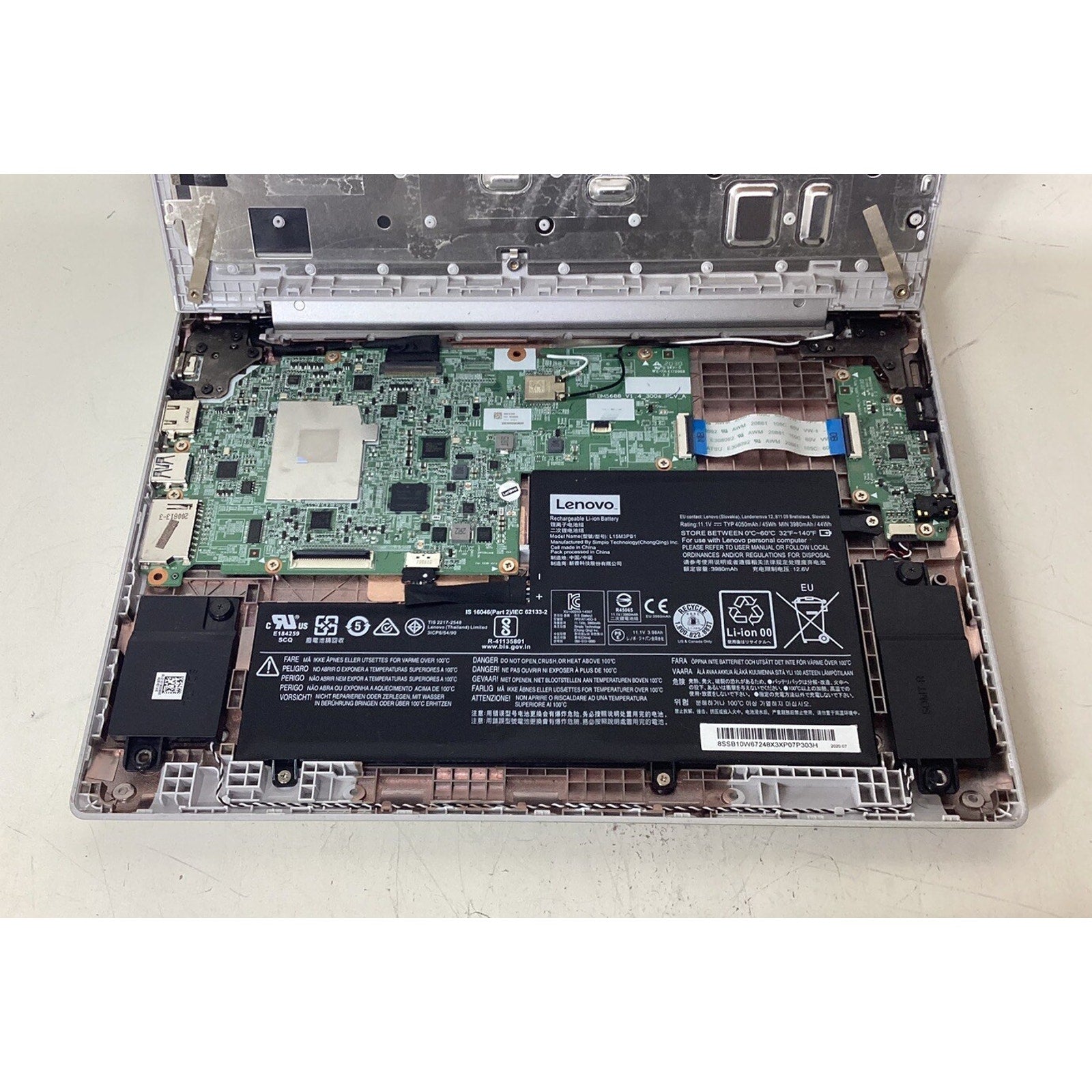 Lenovo IdeaPad Flex 3 CB 11M735 11.6" 64GB eMMC MediaTek 1.1GHz - For Parts