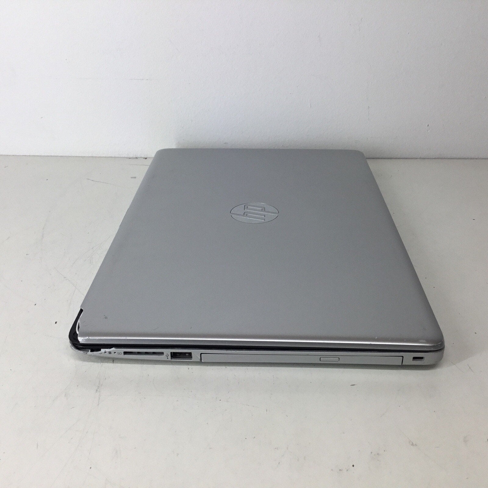 HP 15-da0012dx 15.6" Laptop 8GB RAM No HDD Intel Core i3 8th Gen - For Parts