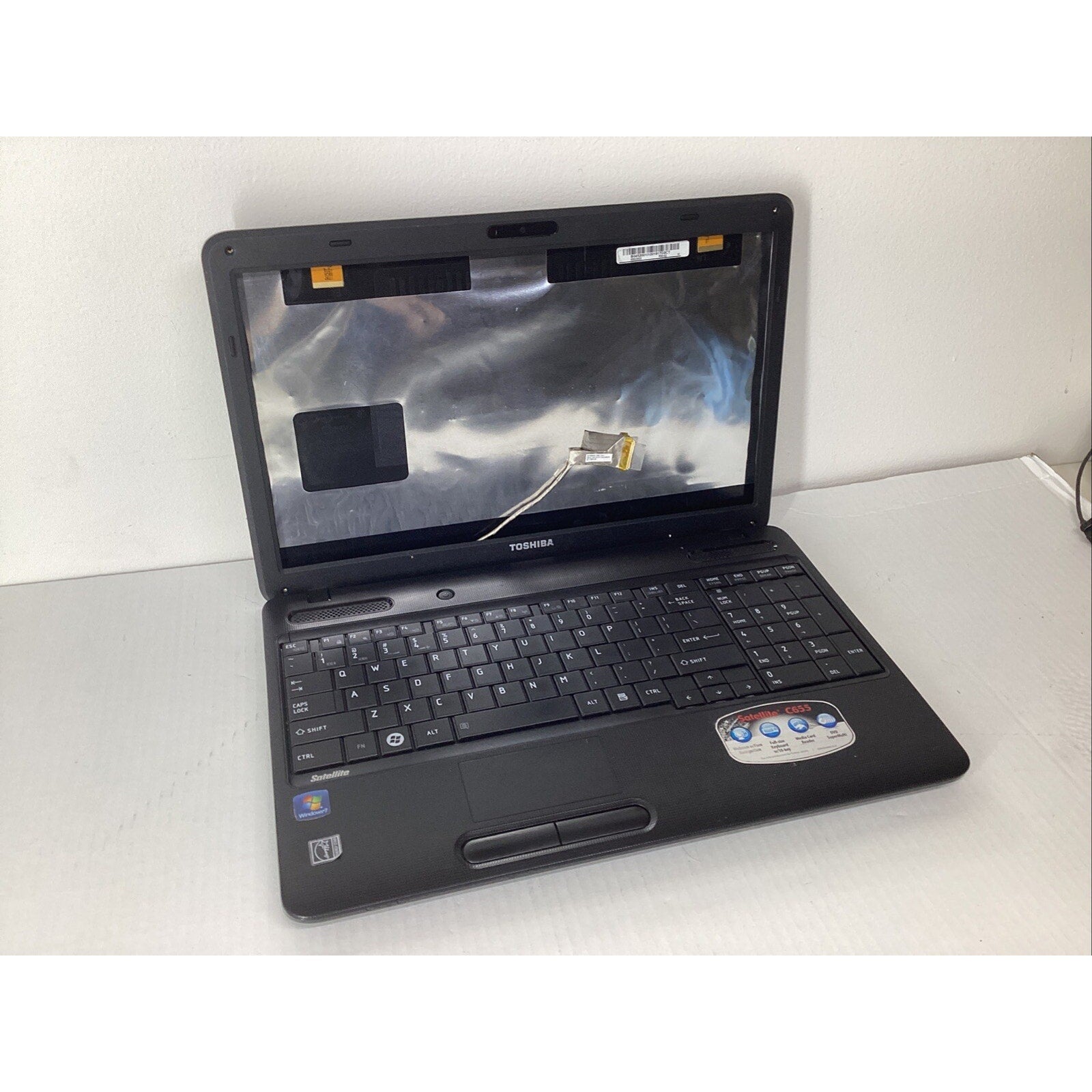 Toshiba Satellite C655D-S5302 Laptop No RAM, HDD, Battery, Screen - Parts Only