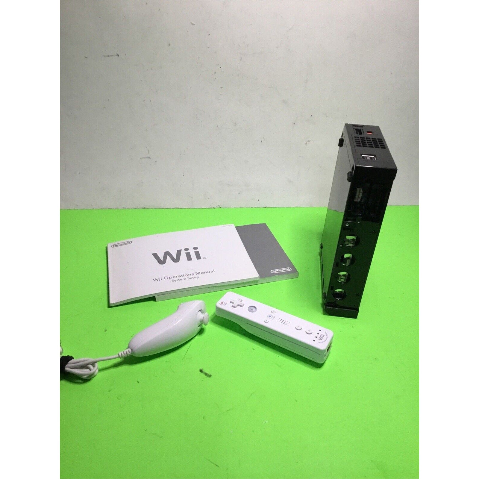 Nintendo Wii FOR PARTS OR REPAIR