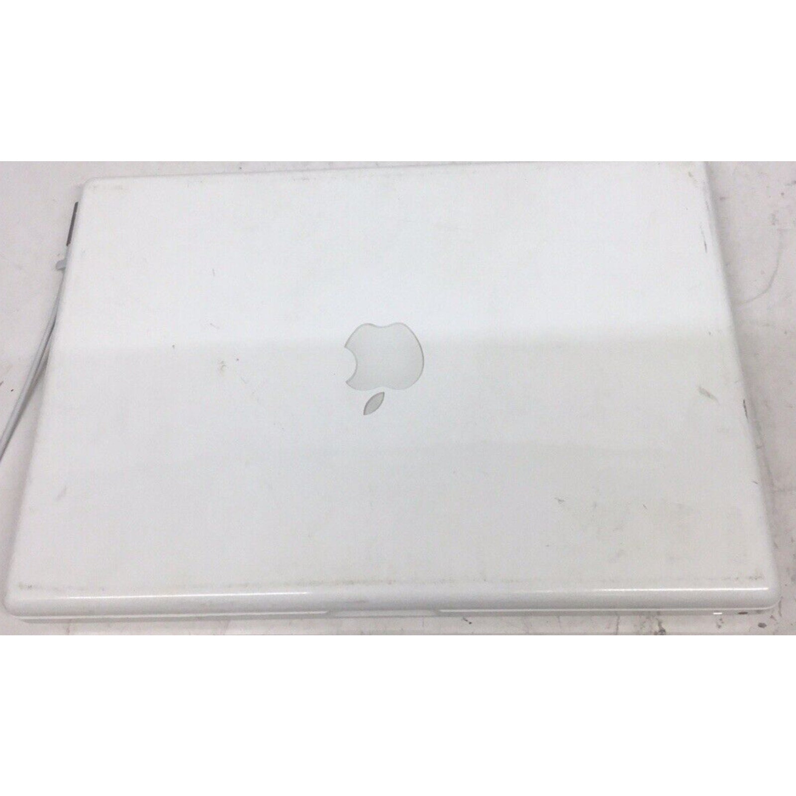 Apple Macbook 13" A1181 Early 2007 Core 2 Duo 2.10 GHz 1GB RAM W/ Charger Bundle