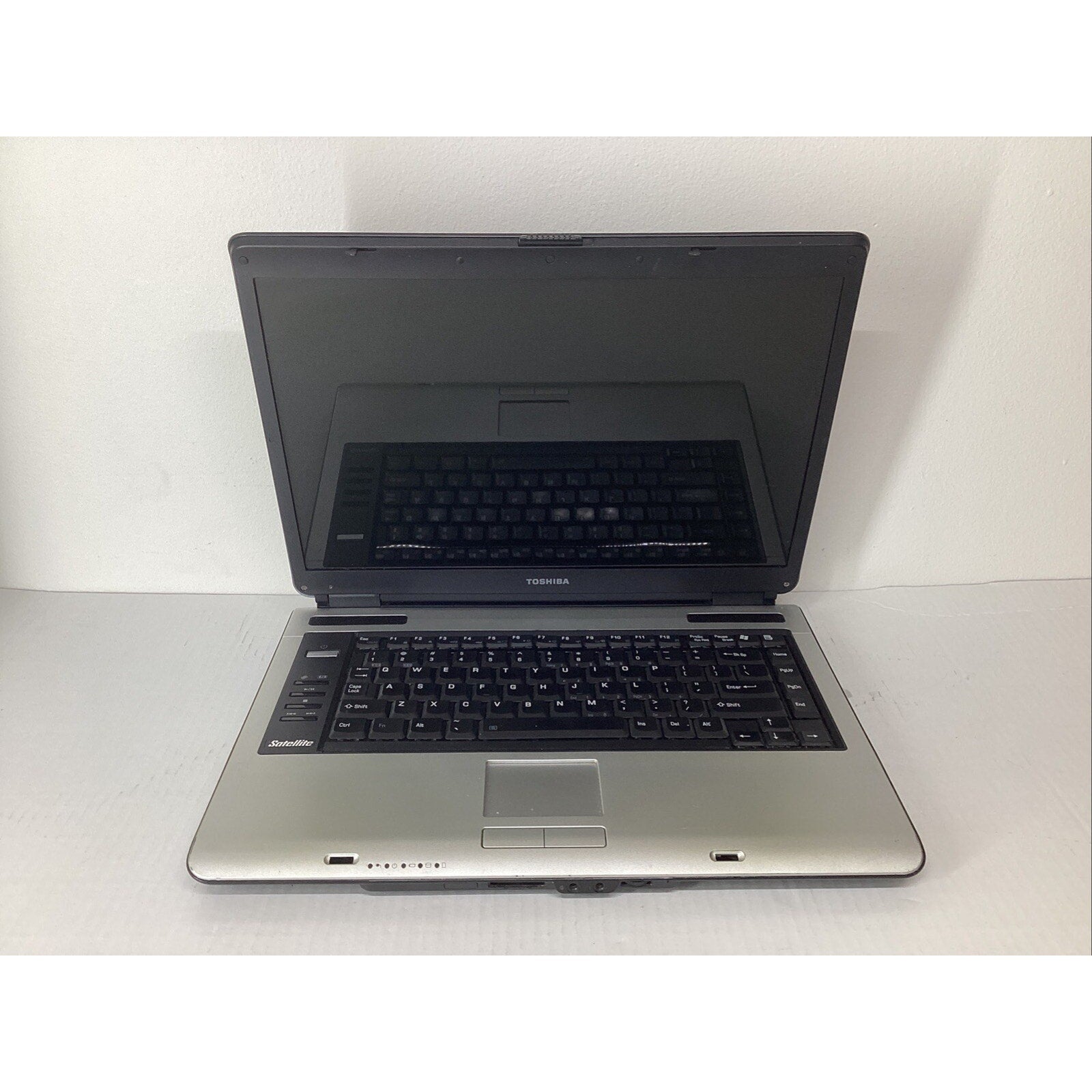Toshiba Satellite A105-S4284 Laptop No RAM/HDD - For Parts