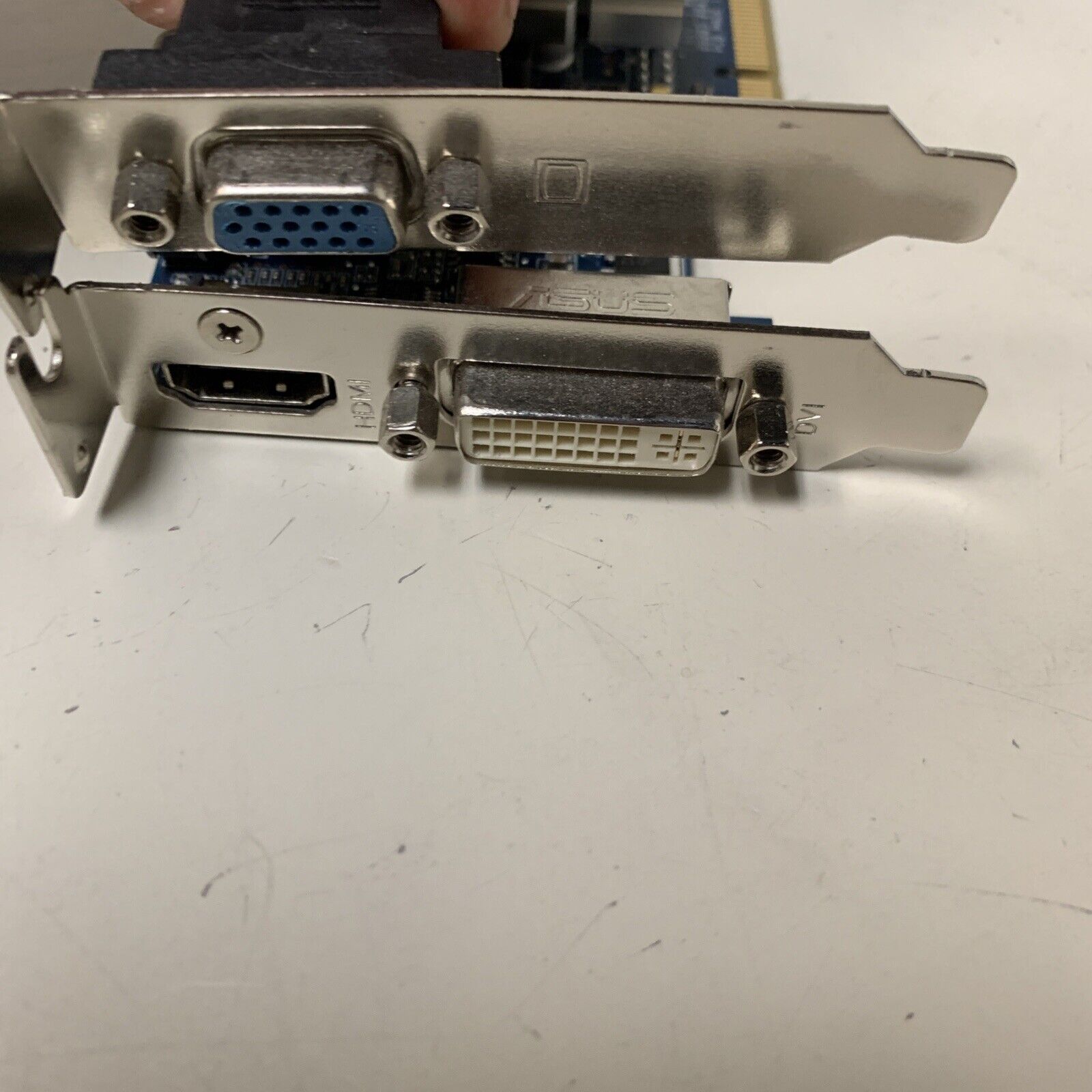 ASUS NVIDIA GeForce GT 210 1GB DDR3 PCIe Video Card EN210 SILENT/DI/1GD3/V2(LP)