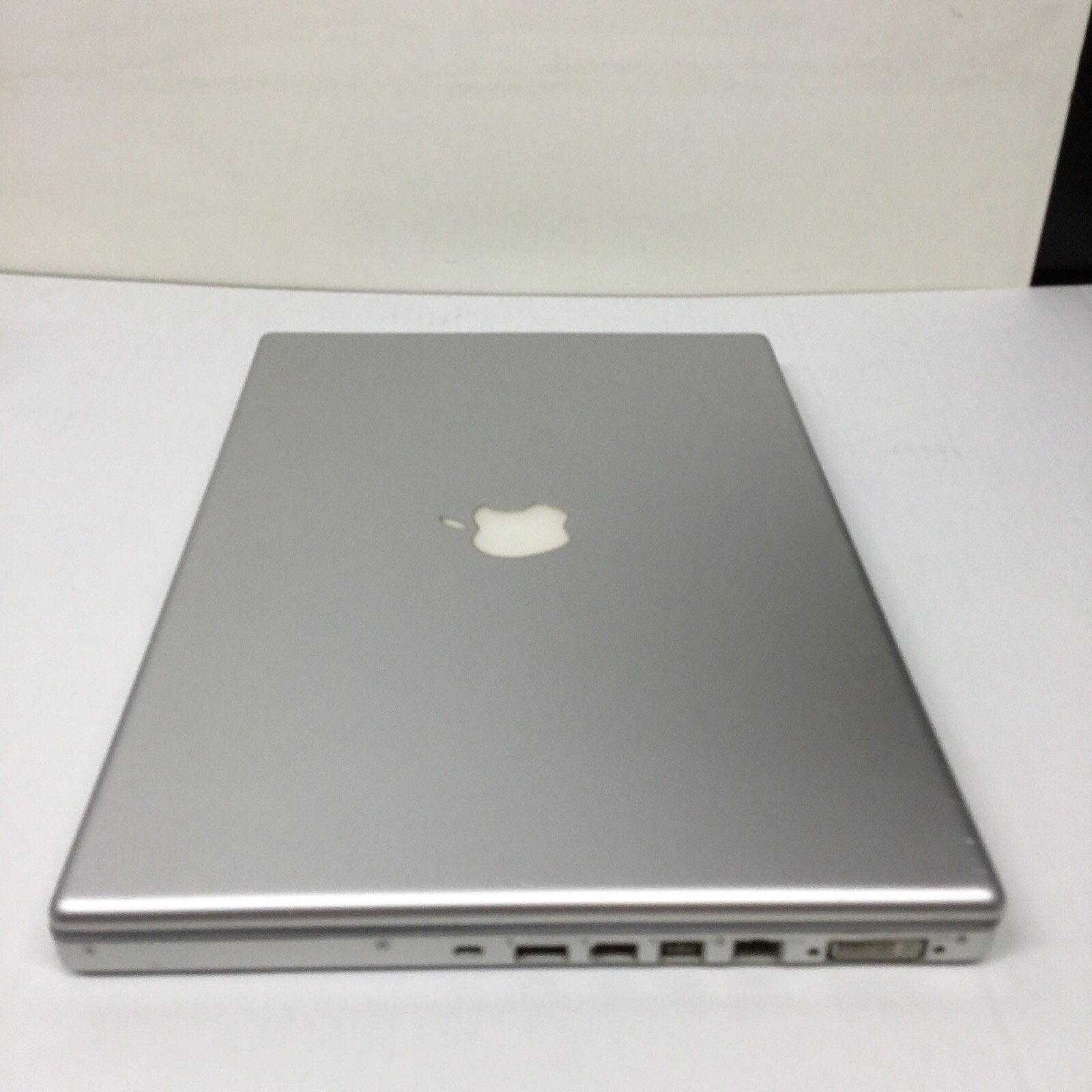 PARTS Apple MacBook Pro A1211 w/ Core 2 Duo" 2.33 15" 2.33 GHz Core - No Battery