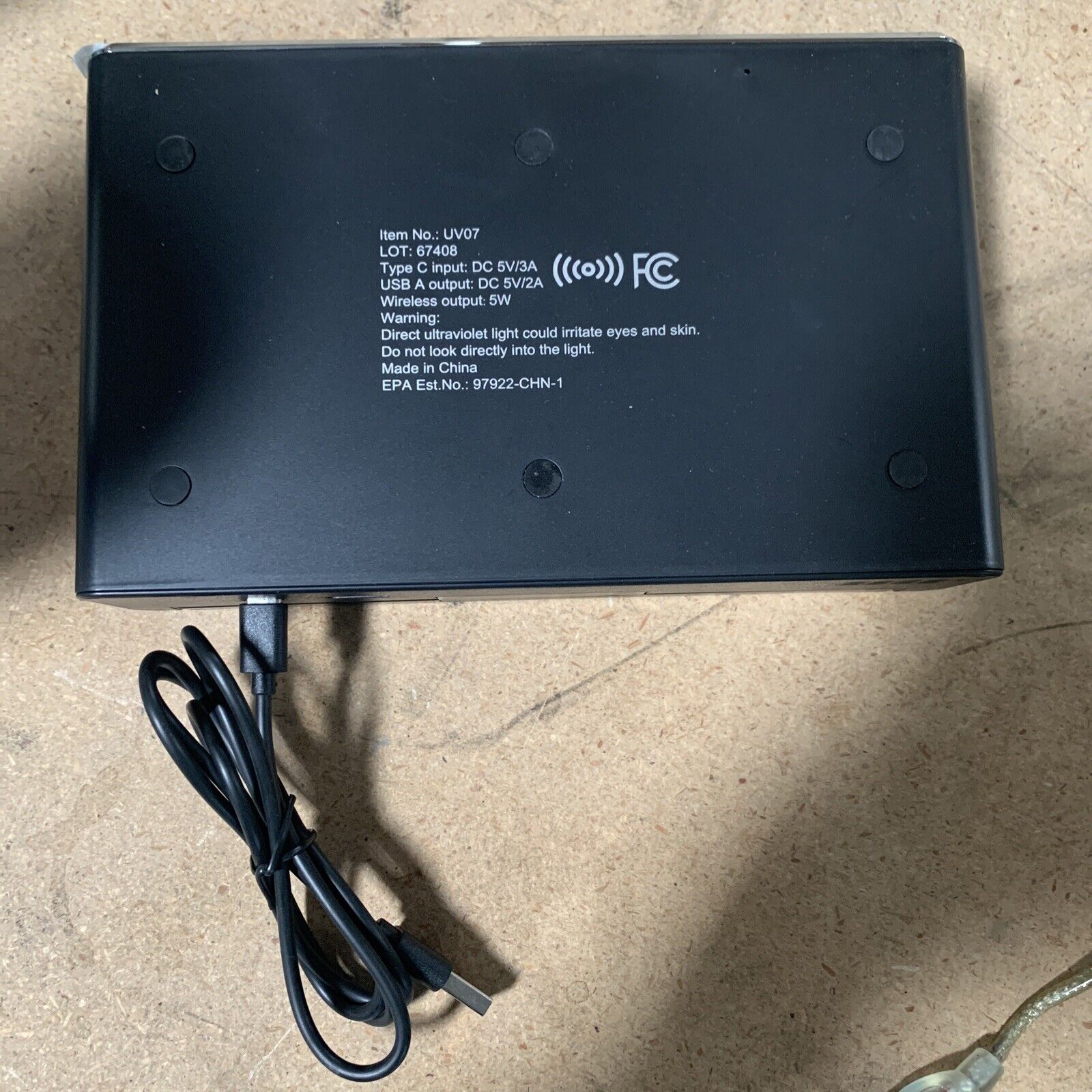 Arctic Silver UV SANITIZER DESK CLOCK WITH WIRELESS CHARGING - UV07-US