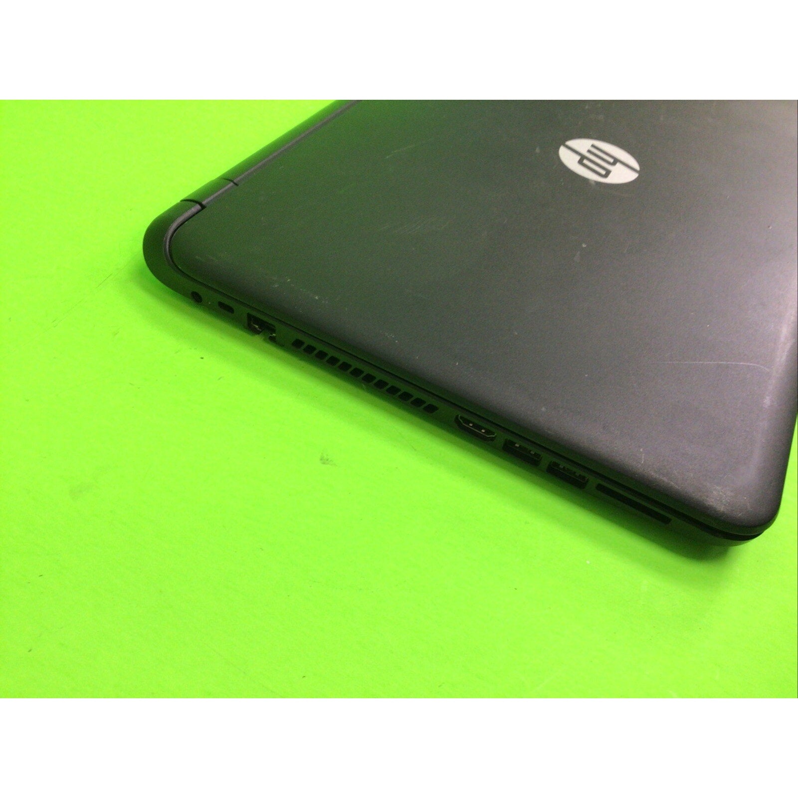 HP 15-f305dx Notebook PC AMD A6-5200 2.00GHz 4GB RAM FOR PARTS or REPAIR