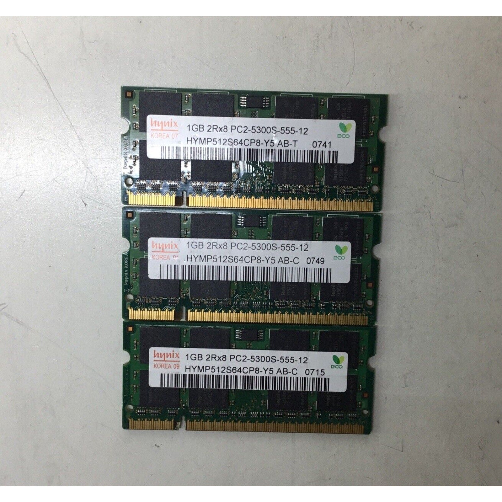 Lot of 3 - Hynix 1GB 2Rx8 PC2-5300S SDRAM DDR2 Memory HYMP512S64CP8-Y5 AB