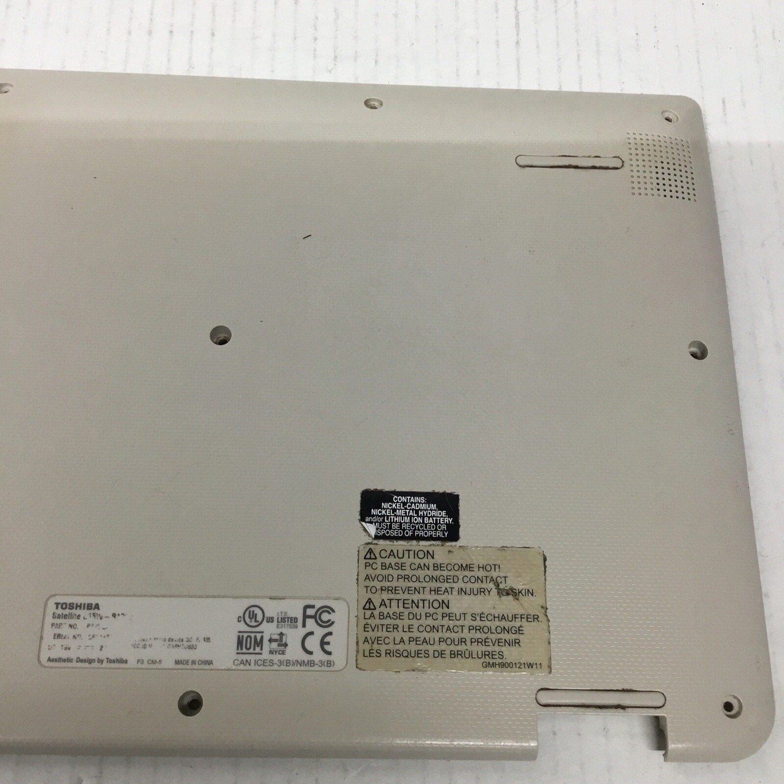 13N0-1KA0F01 H000073350 GENUINE TOSHIBA BASE COVER L15W-B1208X