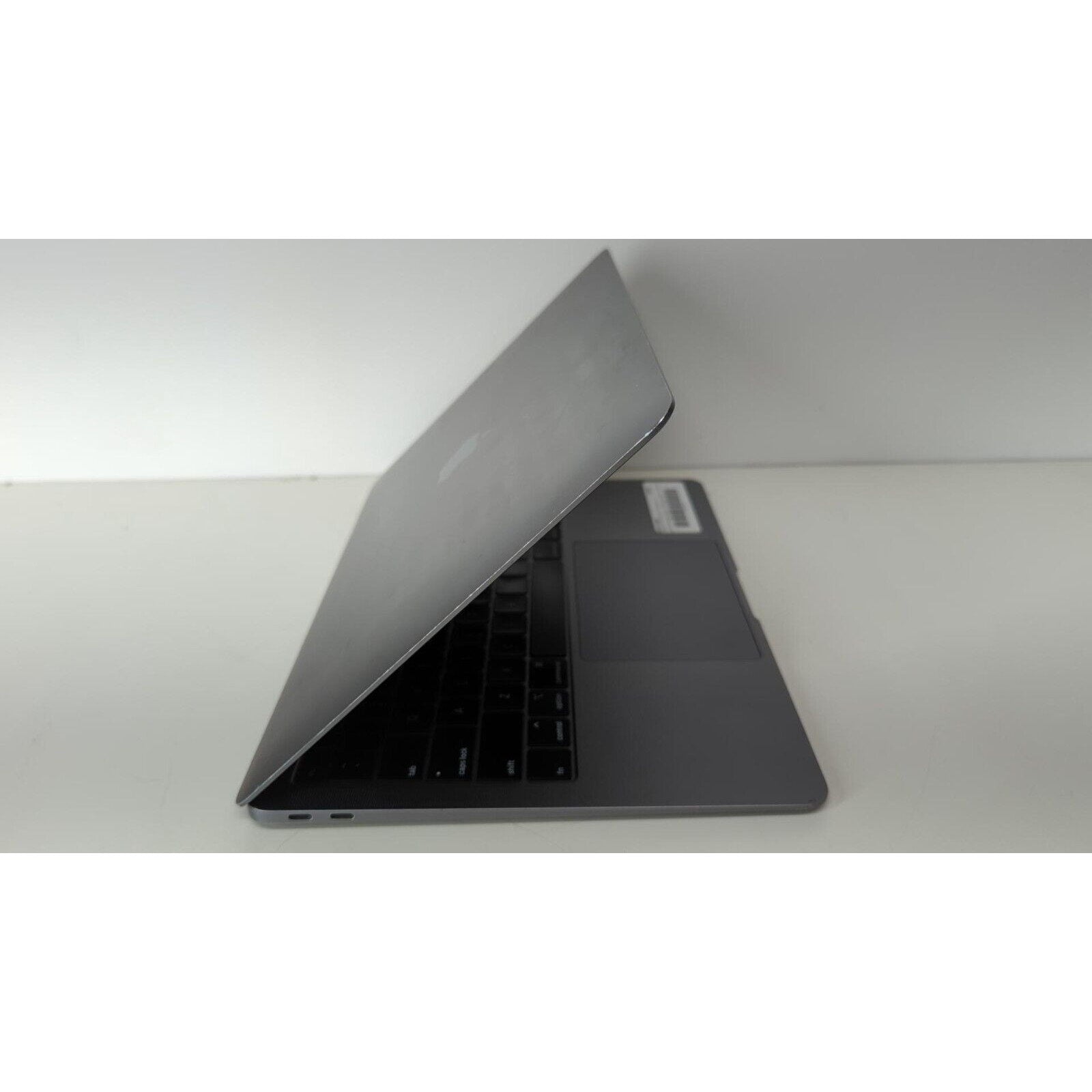 MacBook Air 13" - Core i5, 8GB RAM, 128GB SSD - A1932