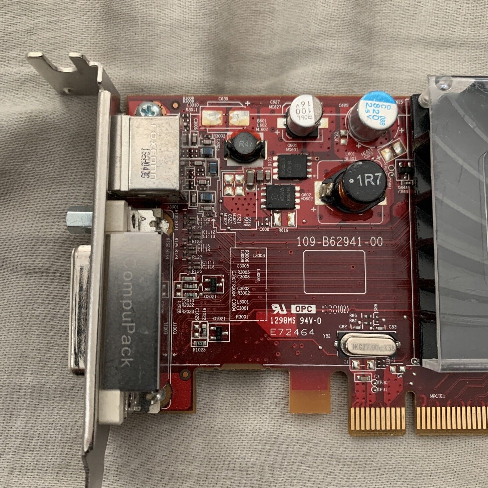 DELL ATI Radeon HD3450 256MB PCIe x16 DMS-59 Low Profile Video Card Y103D 0Y103D