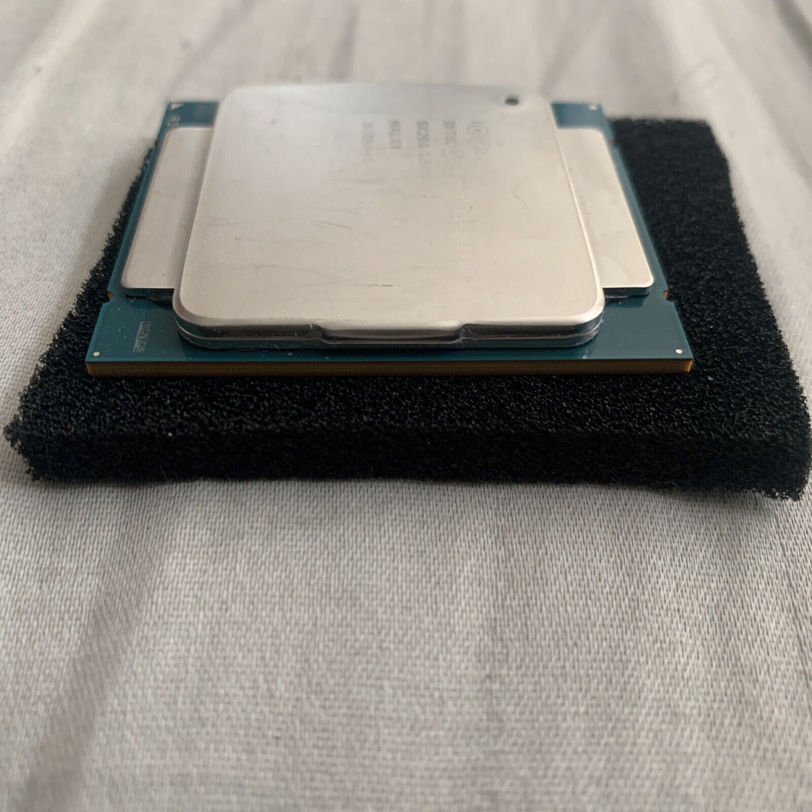 Intel Xeon E5-2603 v3 1.6GHz 15MB 6.4GT/s 2011-3 LGA SR20A CPU Processor