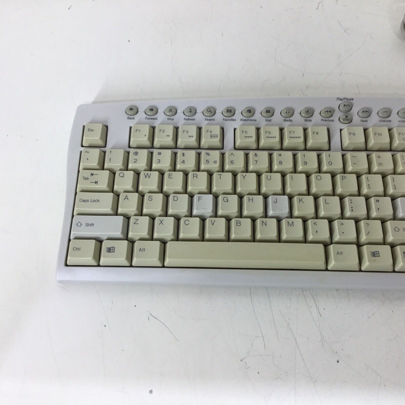 Soyo Vintage White Computer Keyboard KM-2501PUSA PS/2