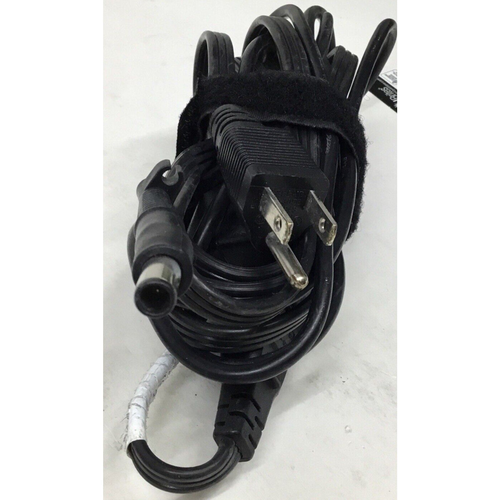 HP 608425-003 19.5V 3.33A 65W Genuine Original AC Power Adapter Charger