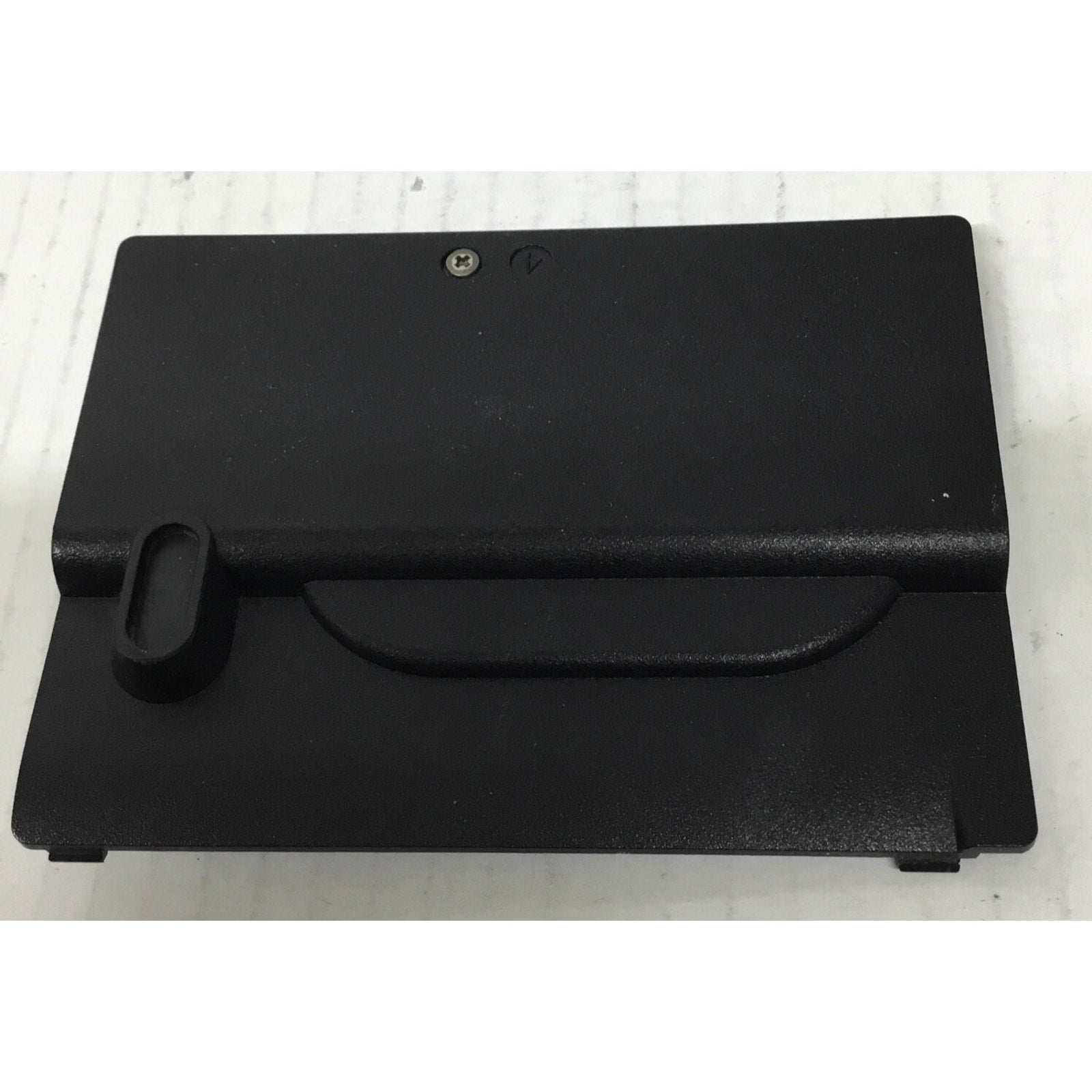 Toshiba Satellite A100 HDD Hard Drive Cover Panel Bezel V000921870 6070B0091202