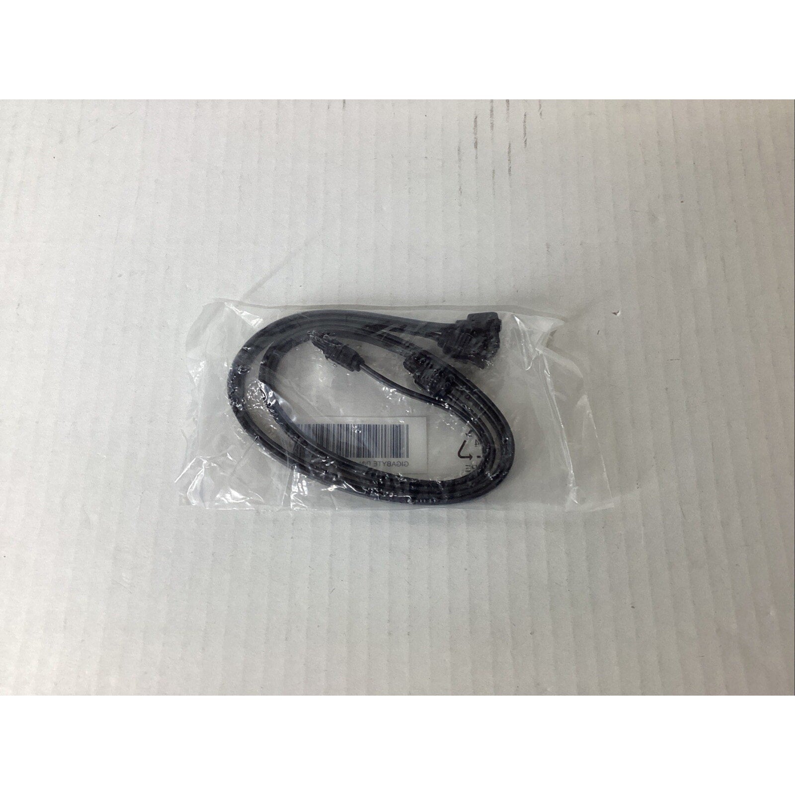 19" Gigabyte SATA Cables Pack 12CF1-2SAT1B-02R