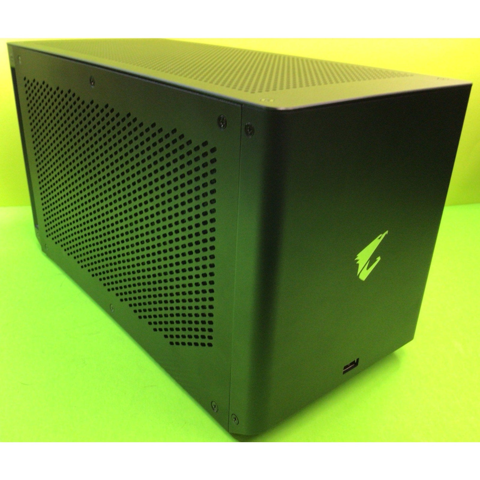 Gigabyte AORUS RTX 3090 Gaming Box 24GB VRAM Thunderbolt EGPU