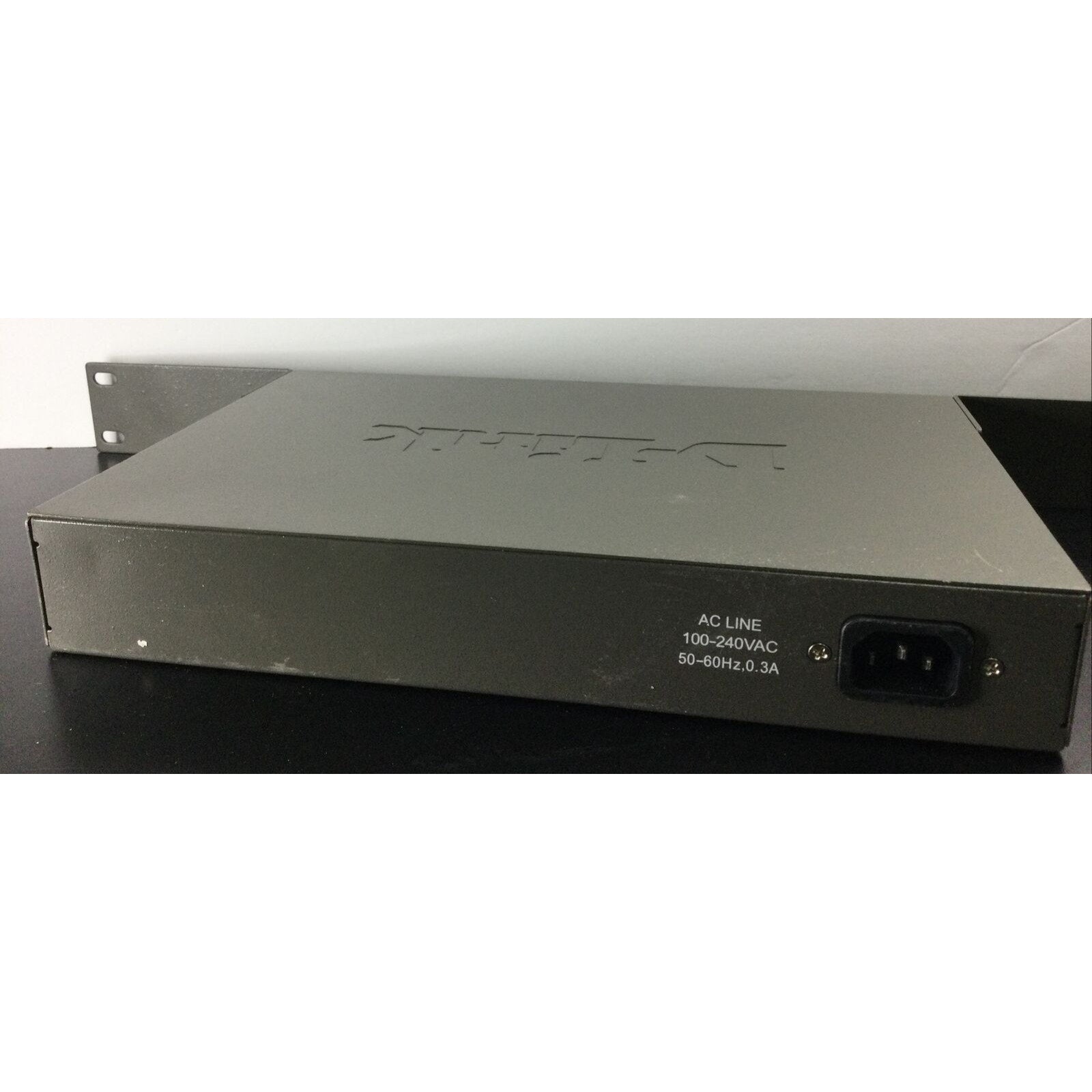 D-Link DES-1024D 24-Port Fast Ethernet Unmanaged Switch