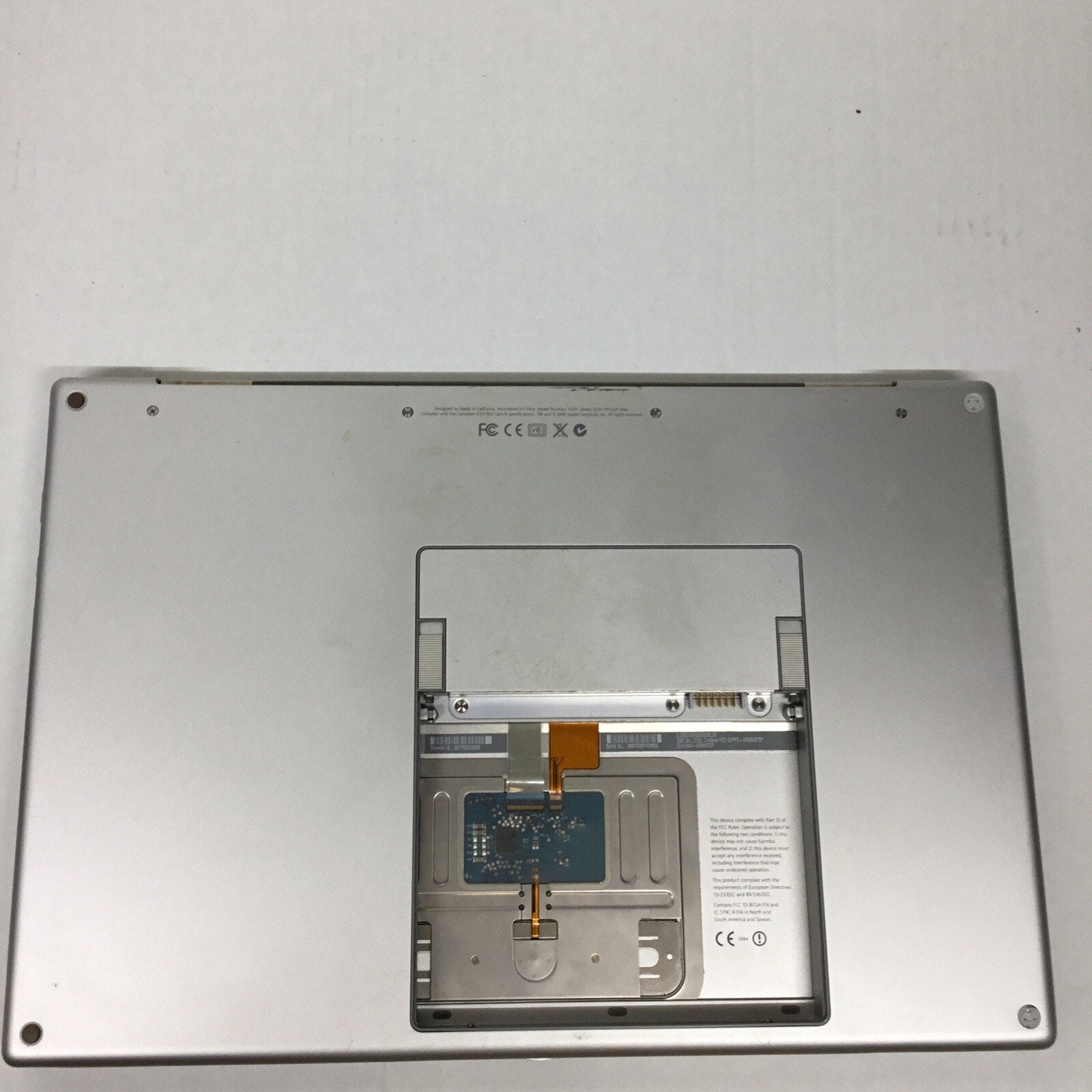 PARTS Apple MacBook Pro A1211 w/ Core 2 Duo" 2.33 15" 2.33 GHz Core - No Battery