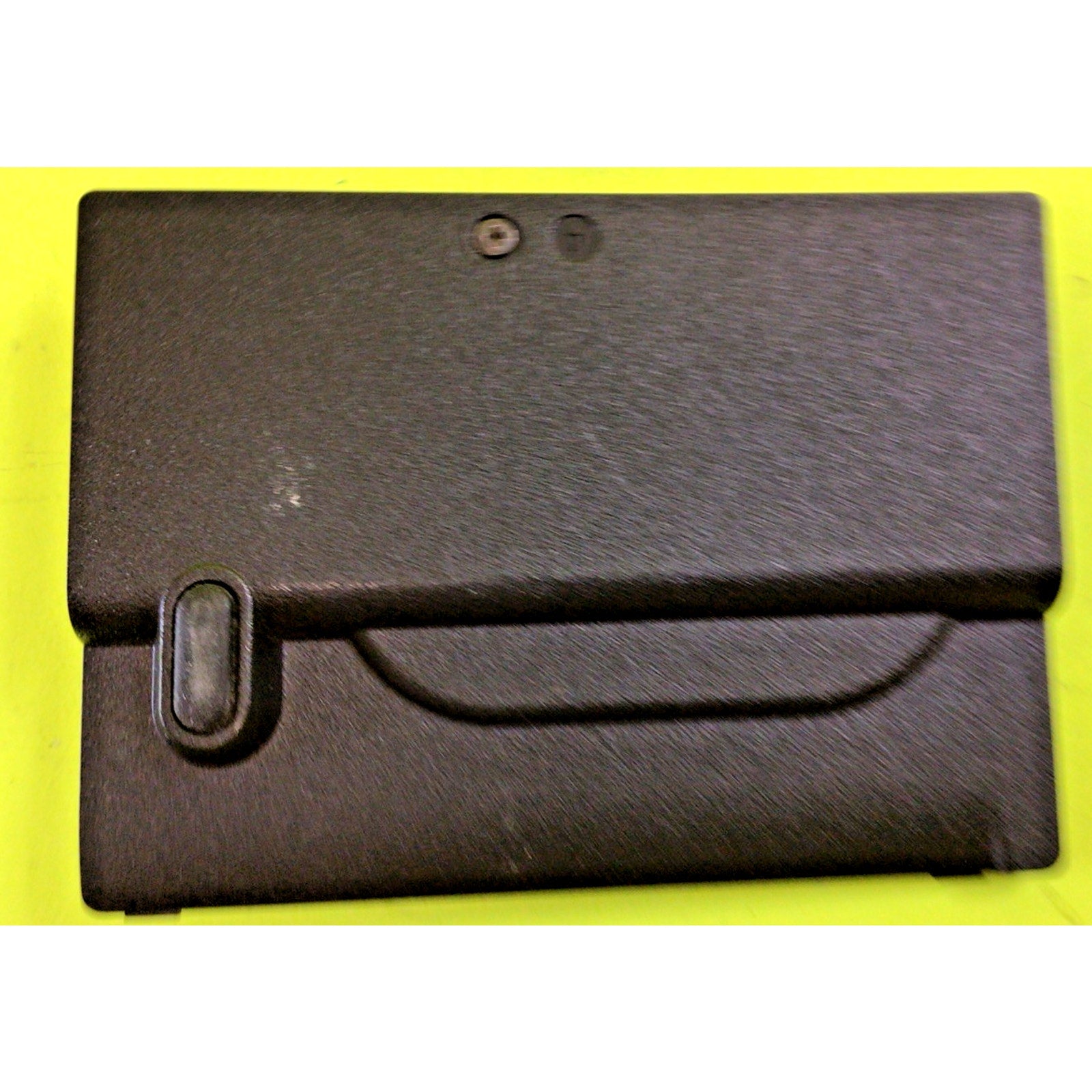 Toshiba Satellite A105 Hard Drive Cover Door W/Screw V000921860 6070B0091201 109