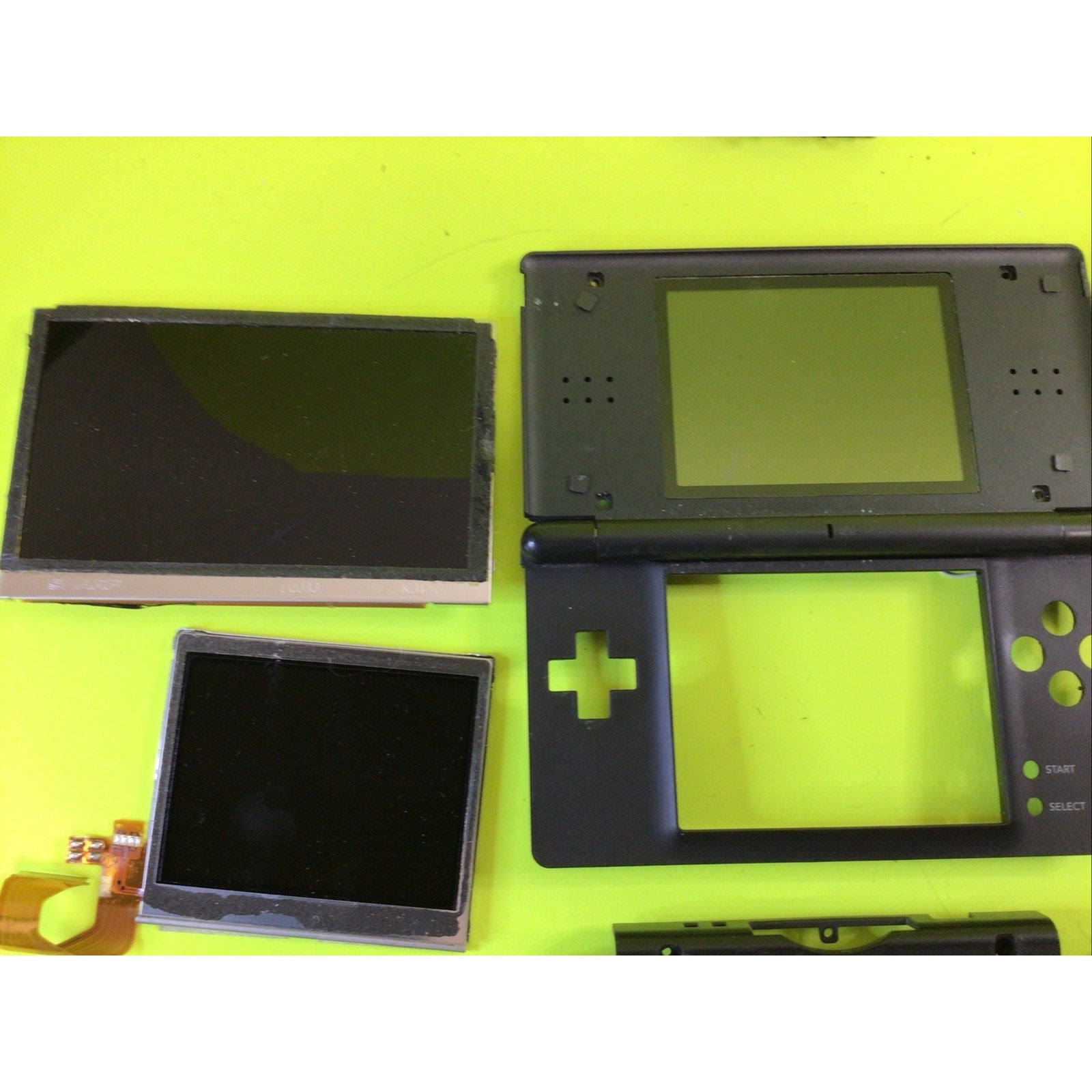 Nintendo DS Lite Boneyard Lot FOR PARTS and REPAIR