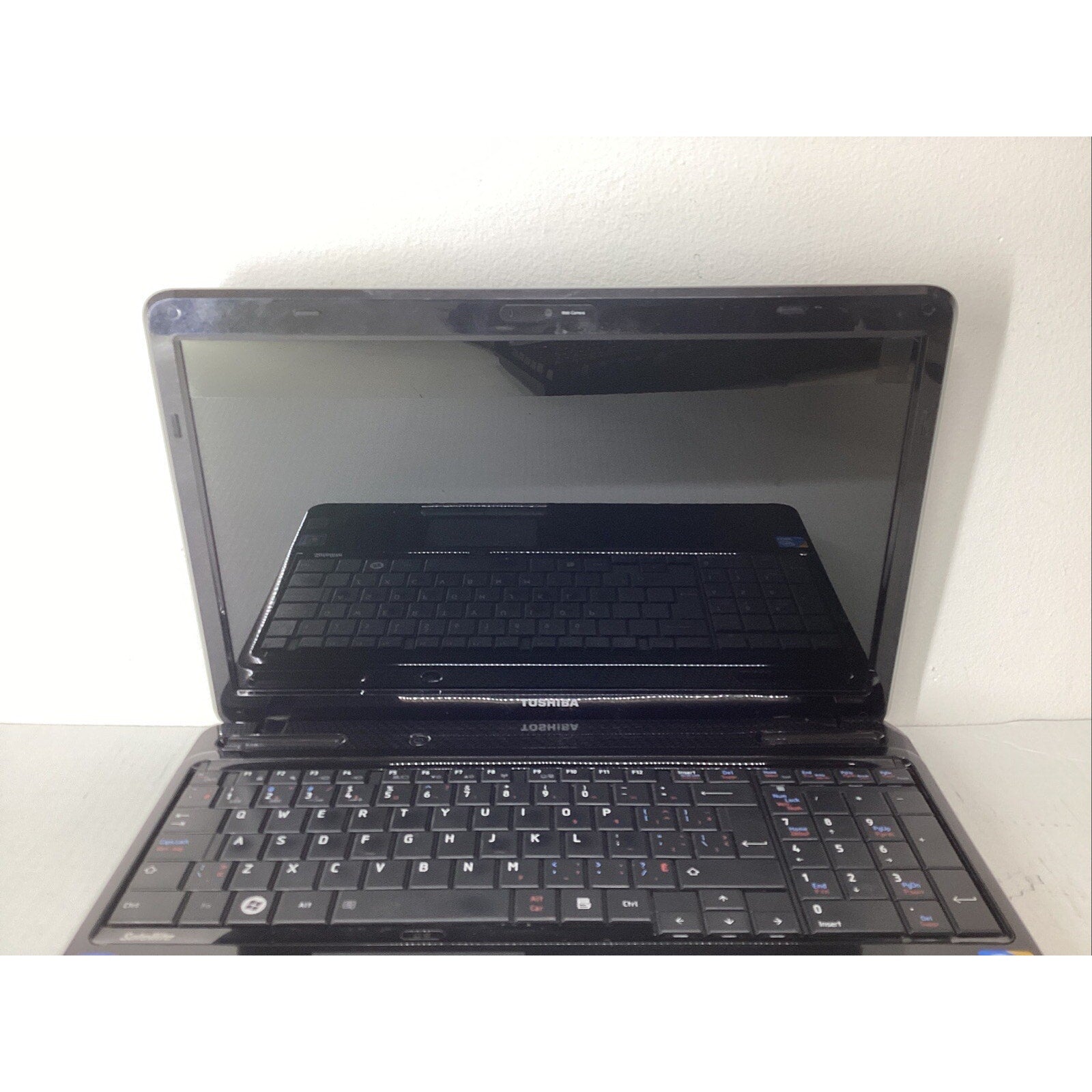 Toshiba Satellite L650-01H Laptop Intel Core i3 4GB RAM 500GB No Batt-For Parts