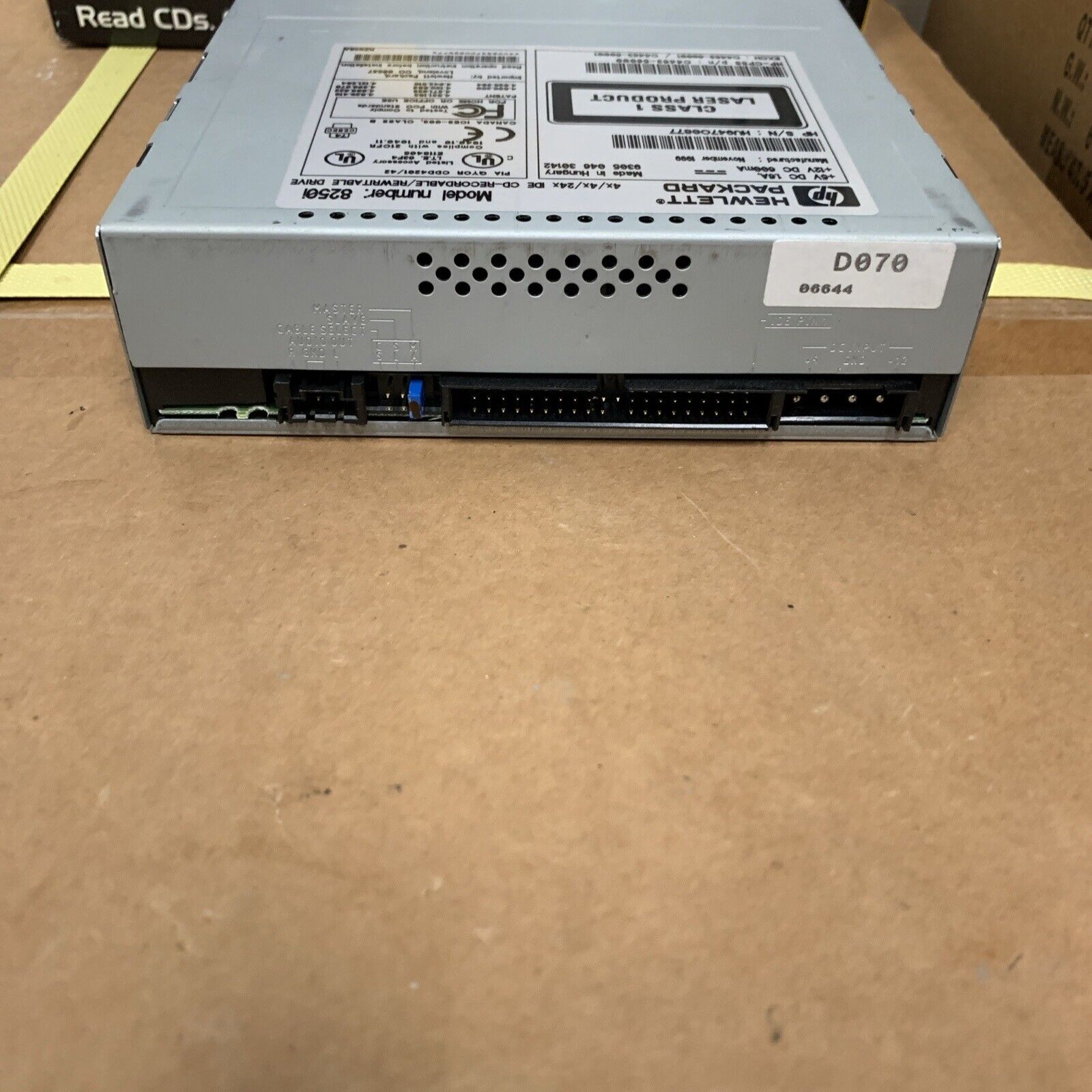 Vintage Hewlett Packard HP IDE CD-Writer Plus 8250i