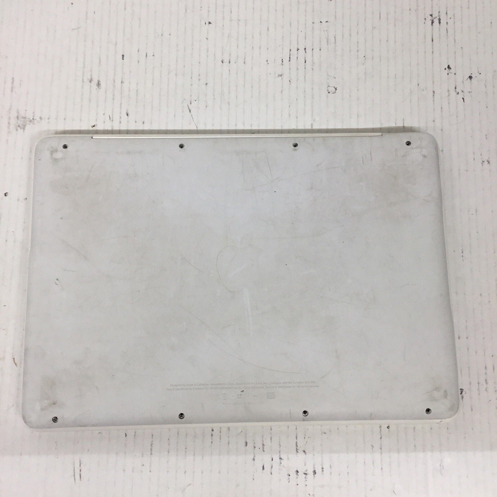 2009 Apple MacBook 13.3" Laptop A1342 For Parts Or Repair Untested