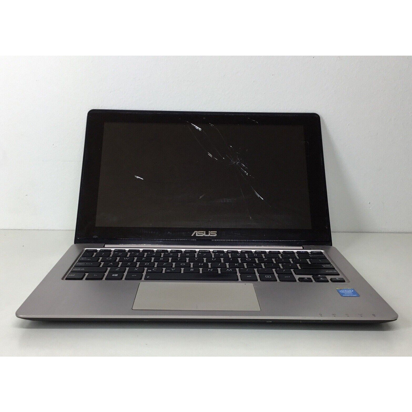 ASUS X202E Notebook PC Intel Pentium CPU 2117U X202E-DB21T No OS - For Parts