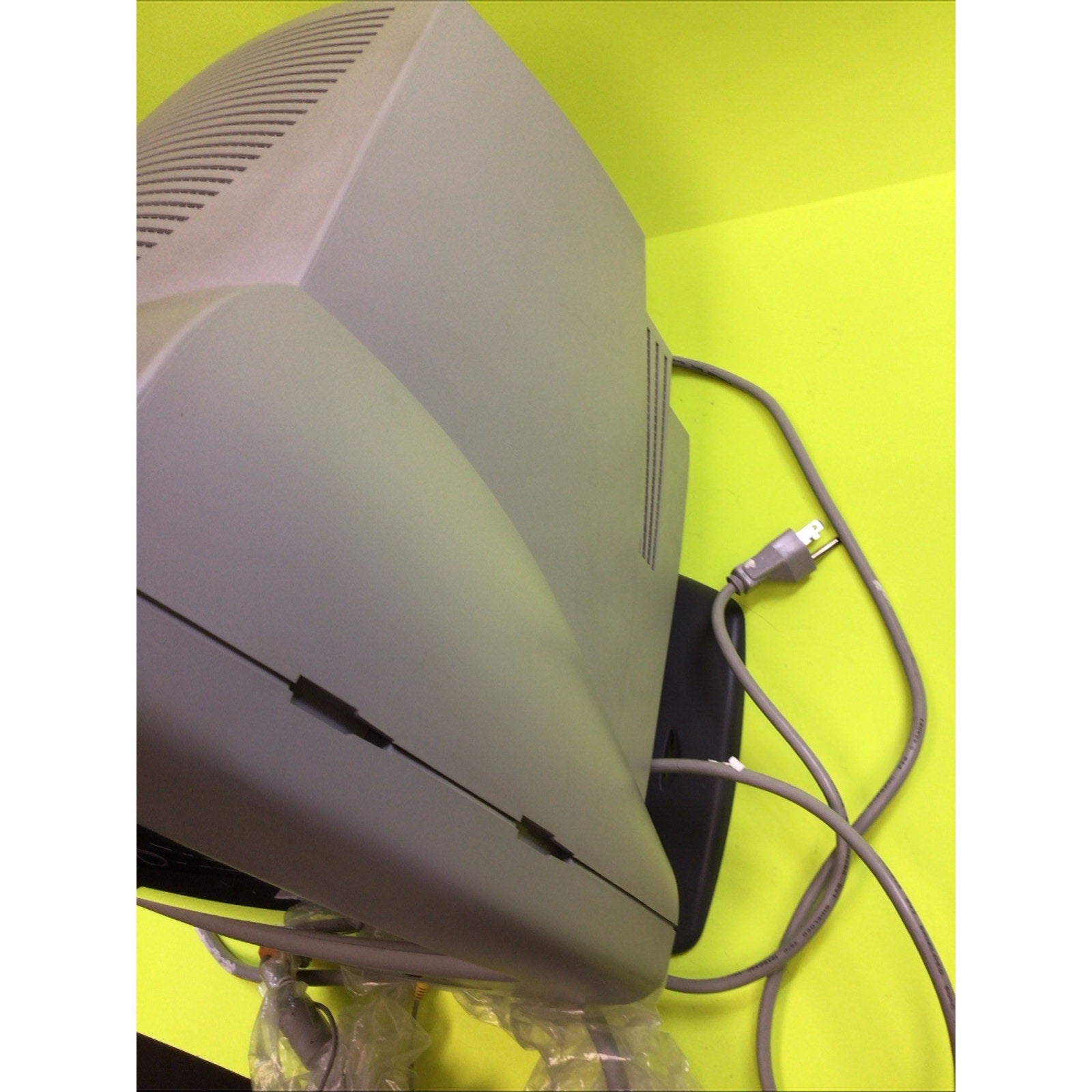 Vintage CRT Monitor HP Pavilion M50 D5258A