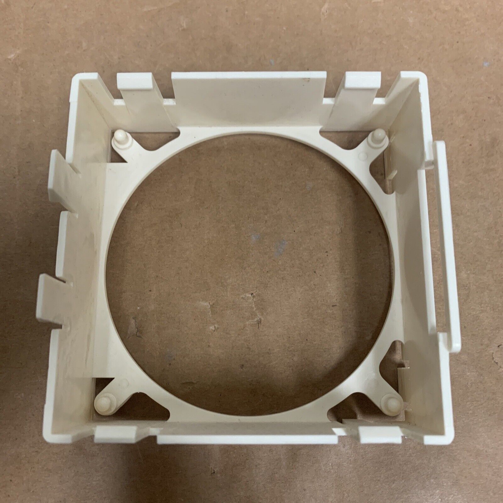 HP Pavilion 7916 Fan Holder 5042-6907