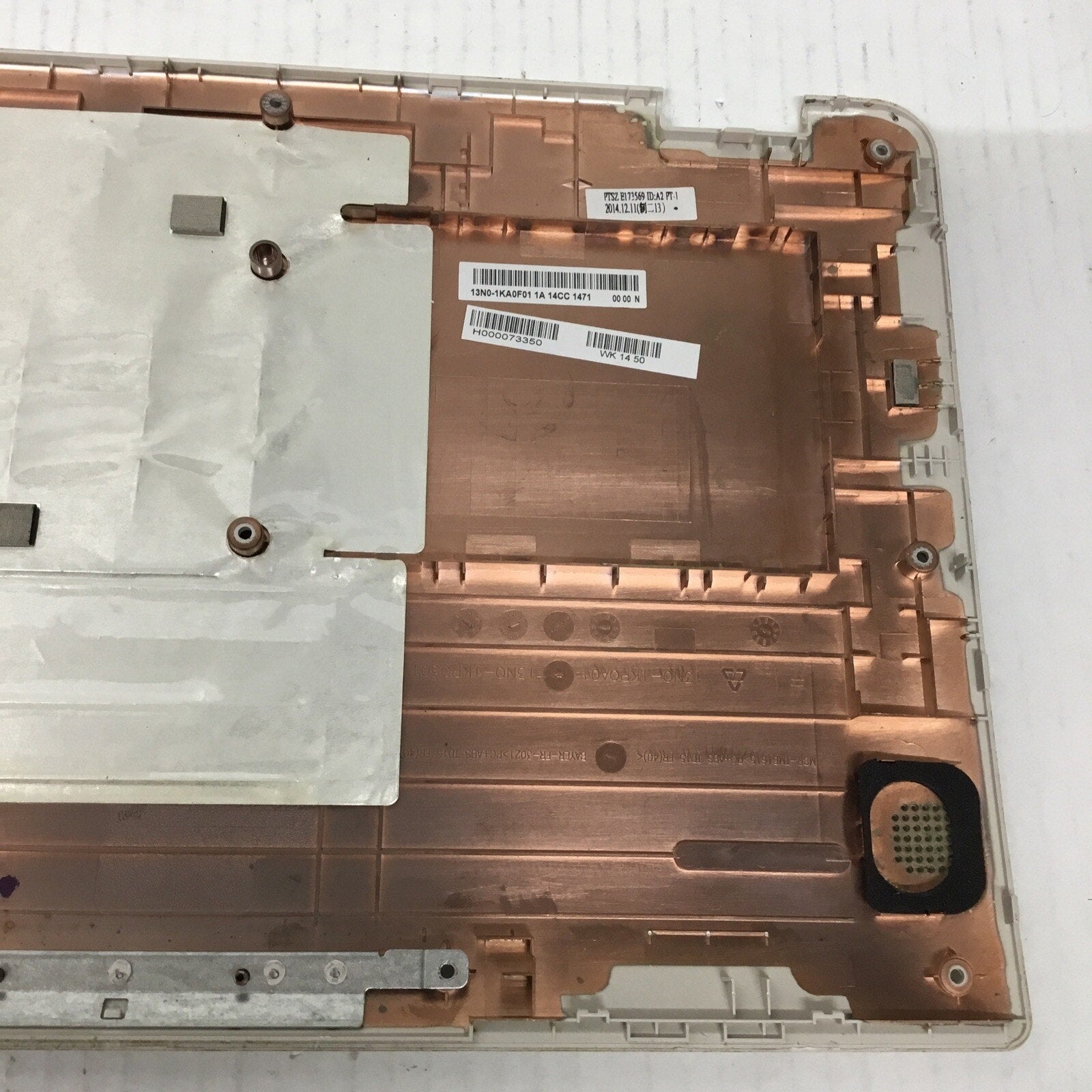 13N0-1KA0F01 H000073350 GENUINE TOSHIBA BASE COVER L15W-B1208X