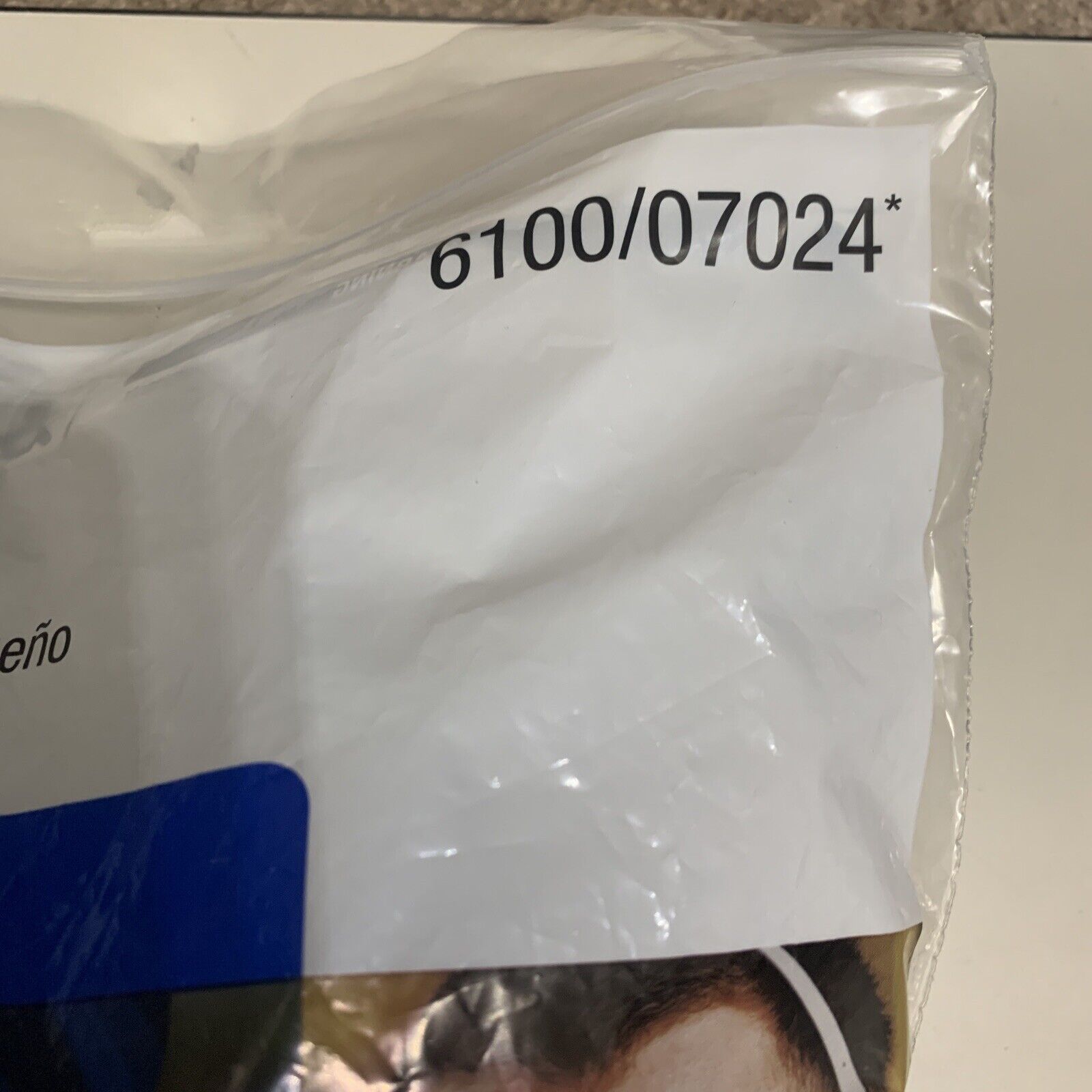 3M 6100 Half Facepiece Reusable Respirator, Respiratory Protection Size SMALL