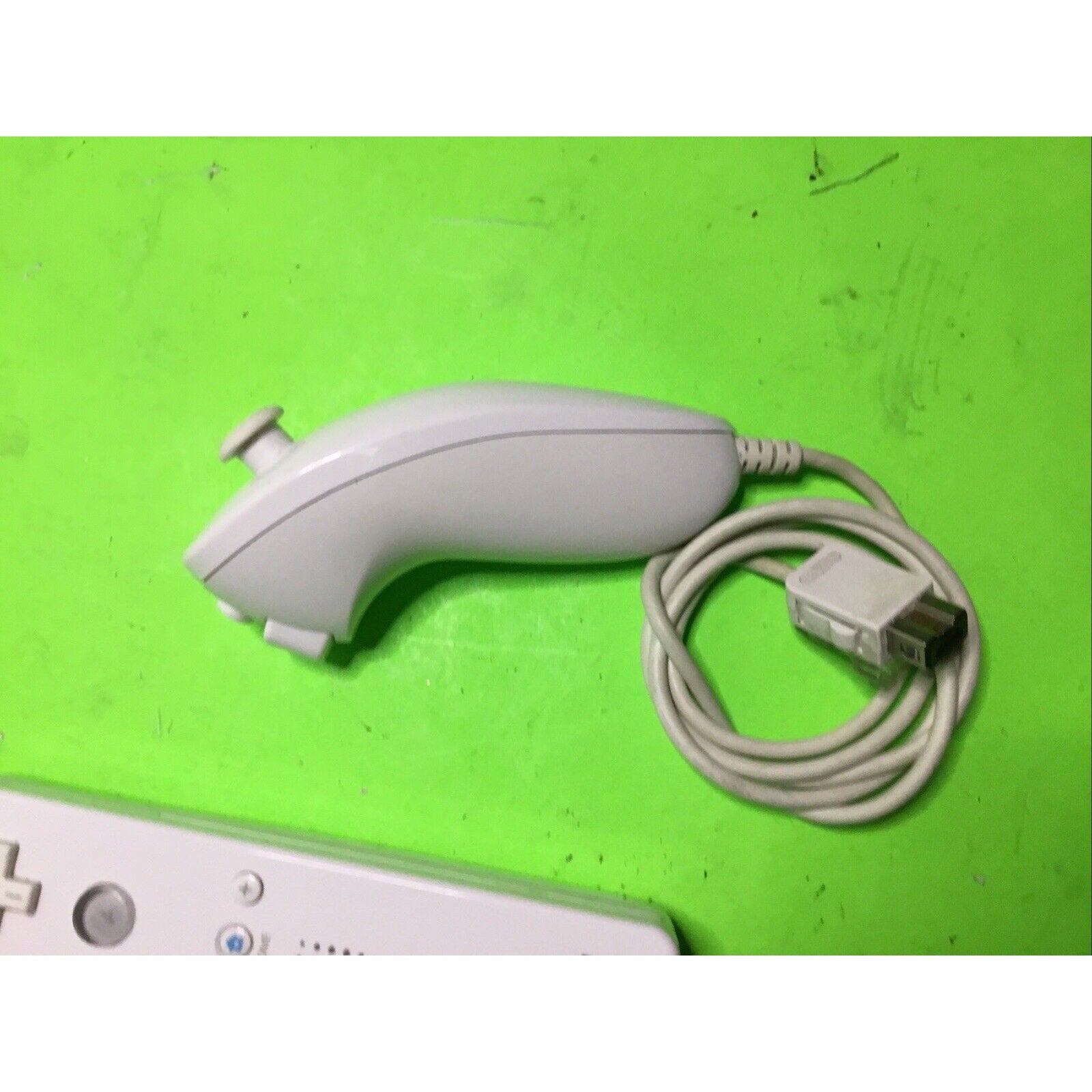 Nintendo Wii Mote Controller and Nun Chuck Set