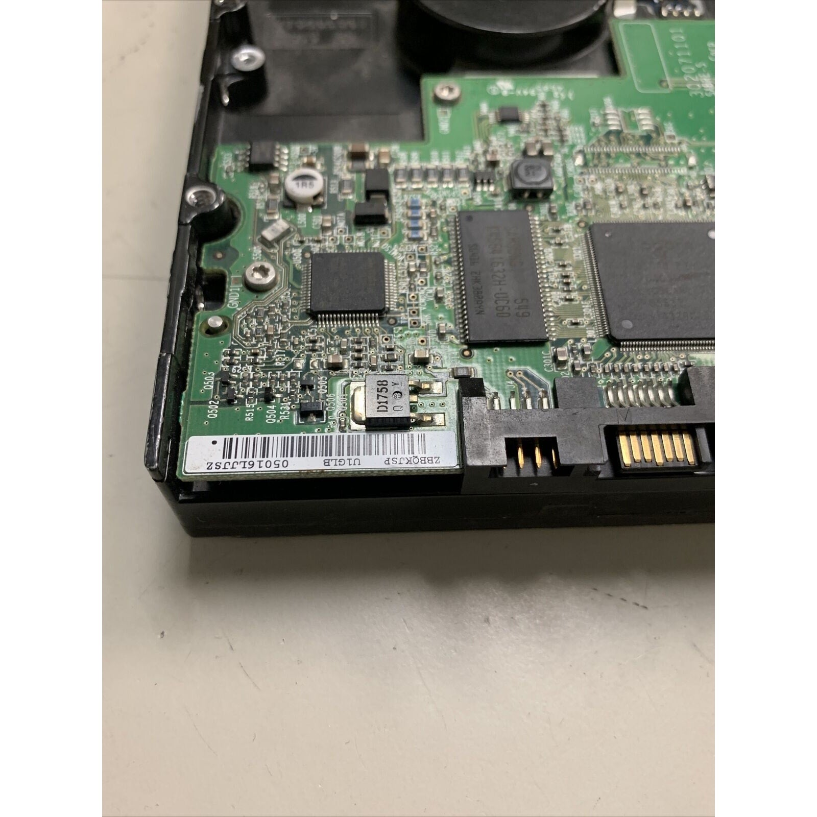 Maxtor 6L100M0 100GB SATA/150 7200RPM 8MB Hard Drive Very Good