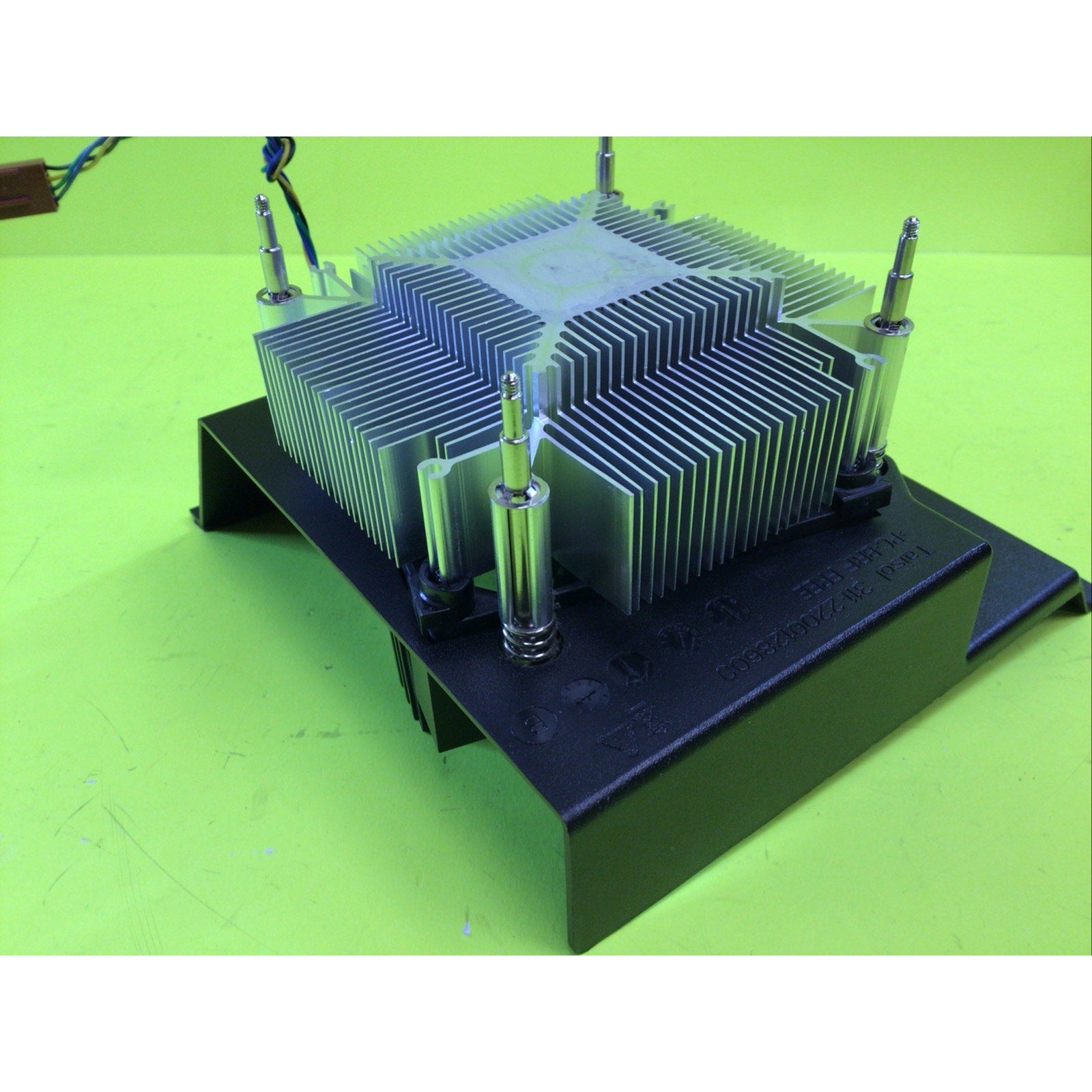 Lenovo ThinkCentre M83 Desktop Cooling Fan Shroud and Heatsink Assembly 03T7235