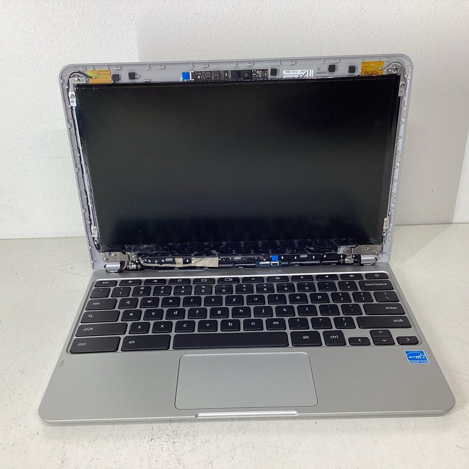 Samsung XE303 C12 11.6" Chromebook 2GB RAM 16GB eMMC XE303C12-A01US - For Parts