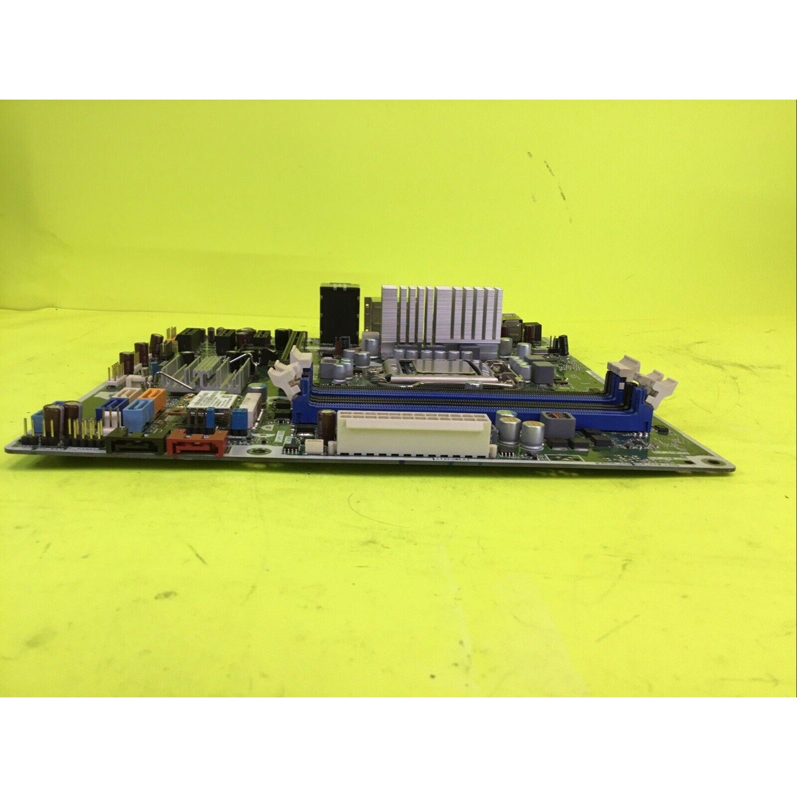 HP Pavilion h8-1360t Motherboard with Intel Core i3-3220