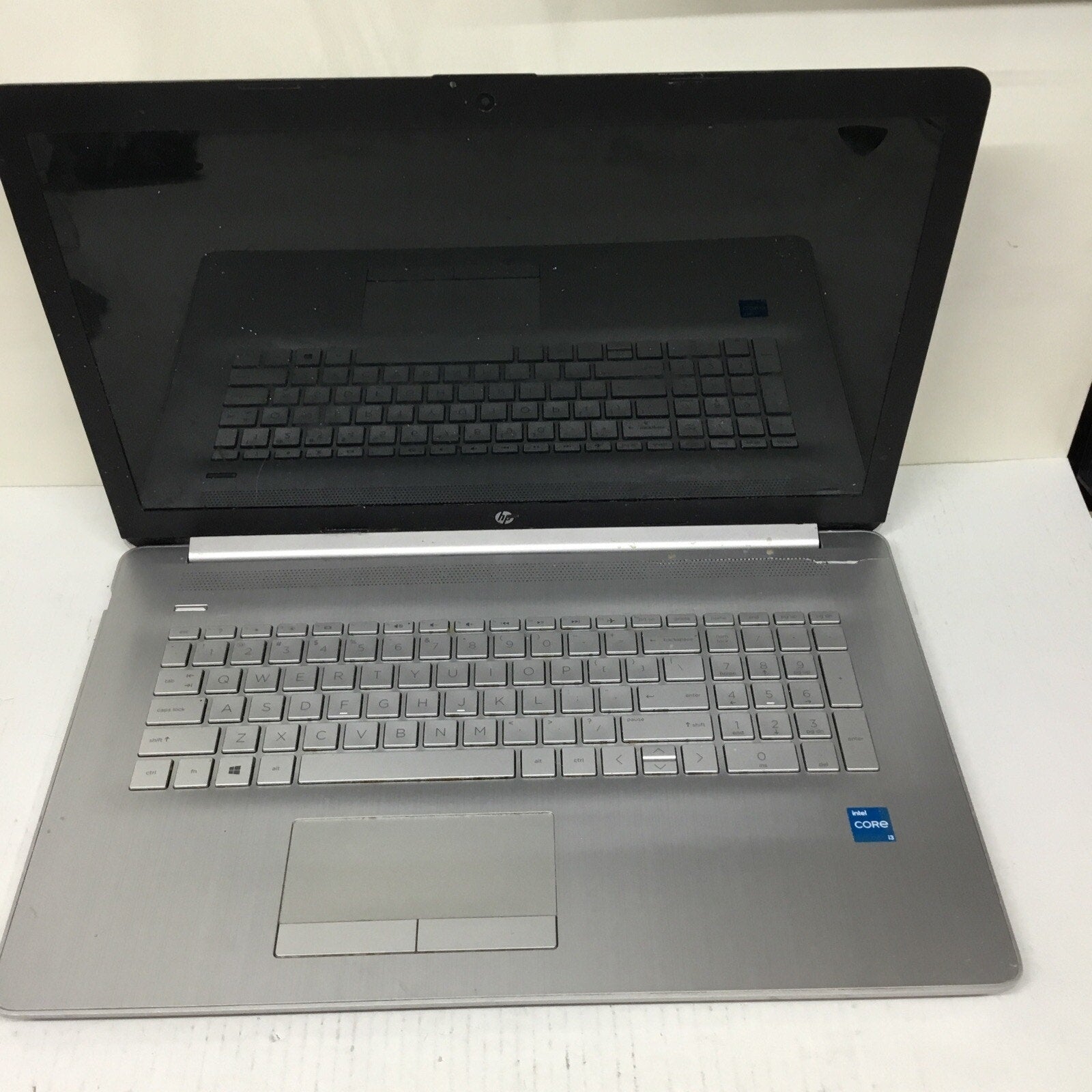 HP 17-by4013dx intel i3 Laptop READ DESCRIPTION
