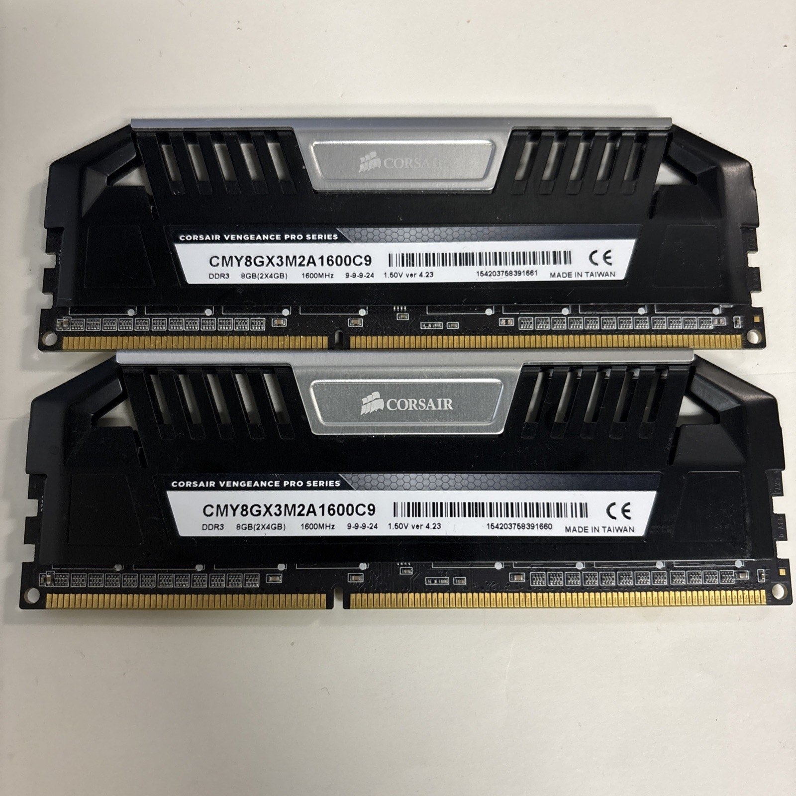 Vengeance Corsair | 8GB (2x4) | DDR3 | 1600MHz RAM | Model #CMY8GX3M2A1600C9R