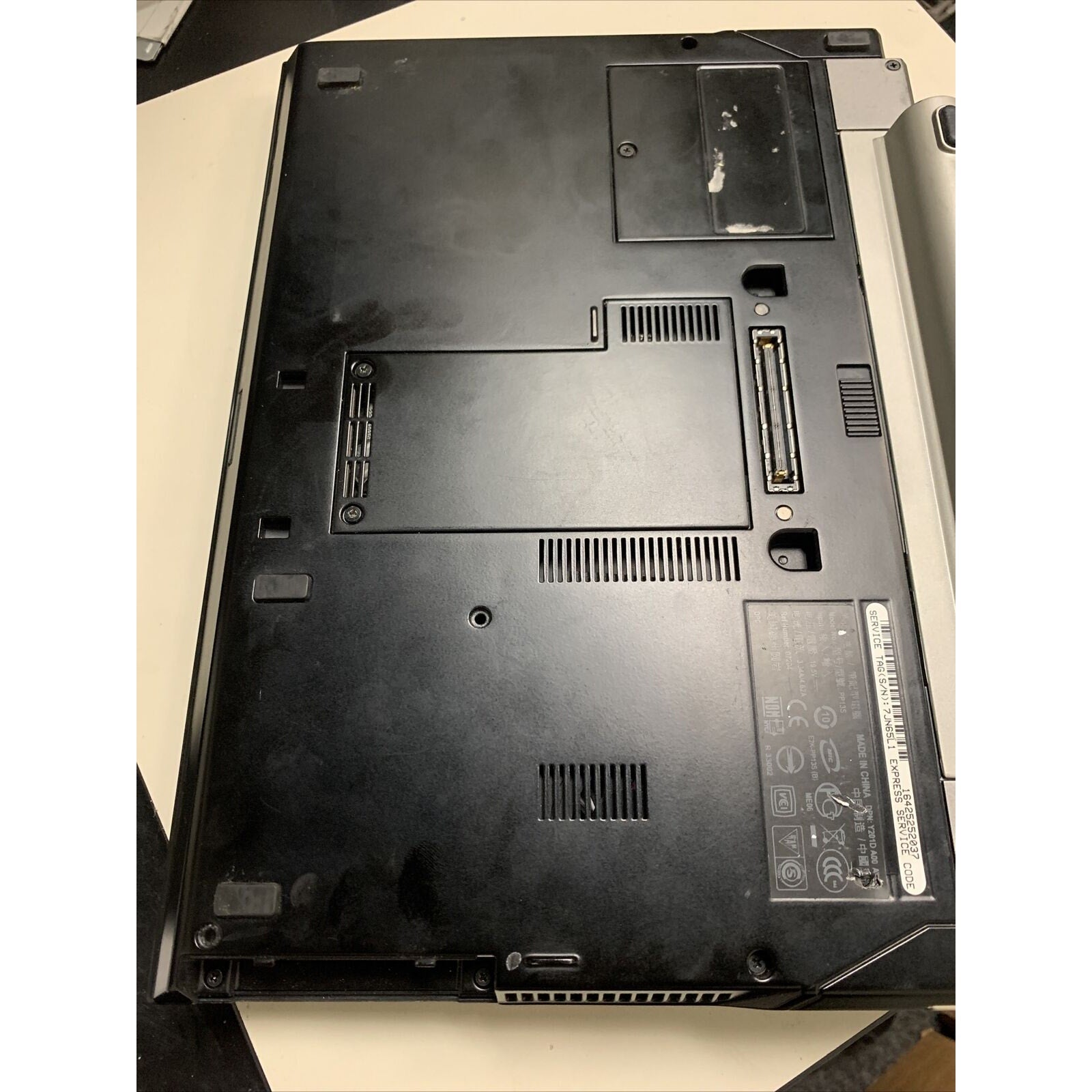 Dell Latitude E4300 Intel Core 2 Duo P9600 4GB RAM - No HDD/OS, No Power Adapter