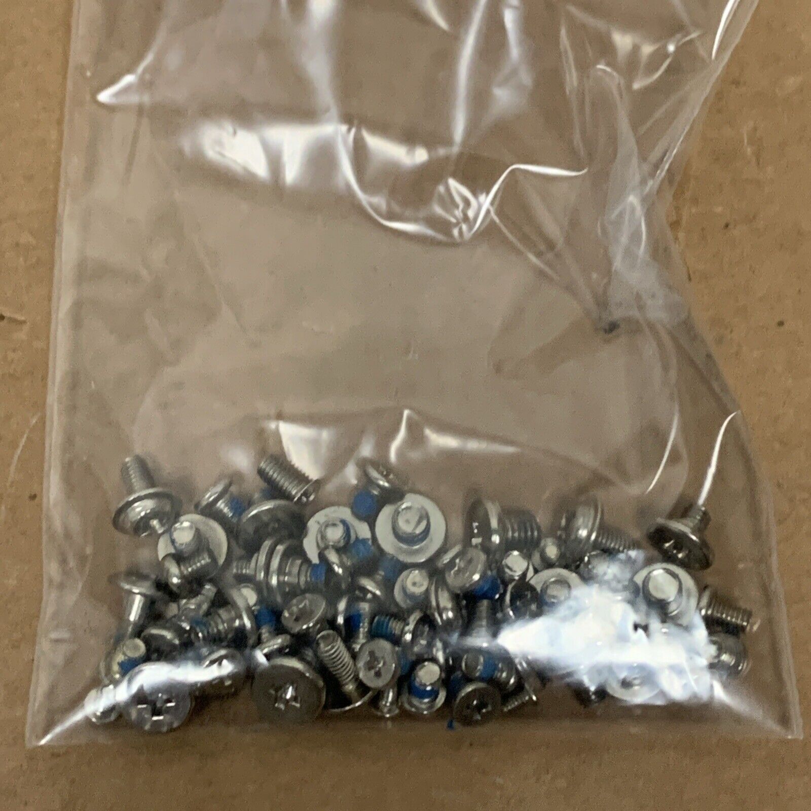 Lenovo ThinkCentre M93z All-In-One PC - Screw Pack / Tear Down Screws