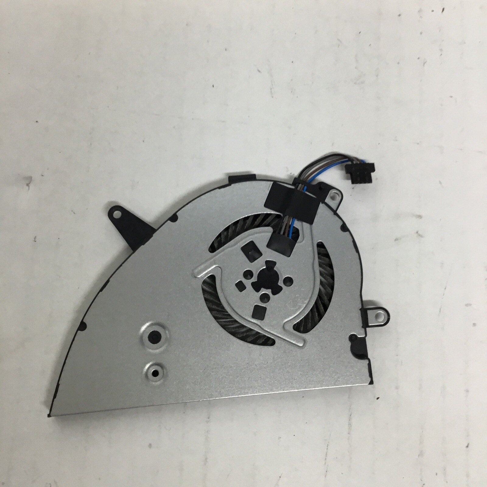 HP Pavilion 15-cs3153cl 15.6" Genuine Laptop CPU Cooling Fan L25584-001