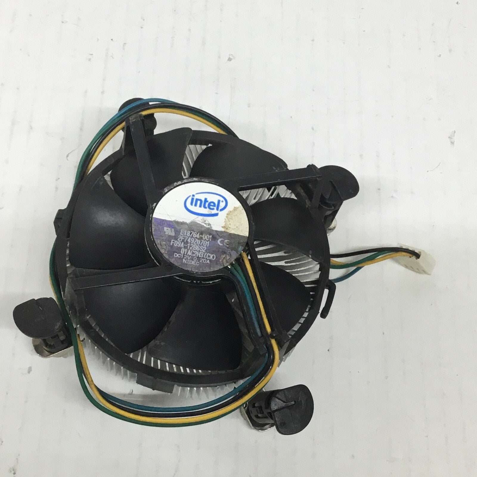 Intel E18764-001 socket 775 HeatSink w Cooling Fan & Cable F09A-12B9S2, 4 pins