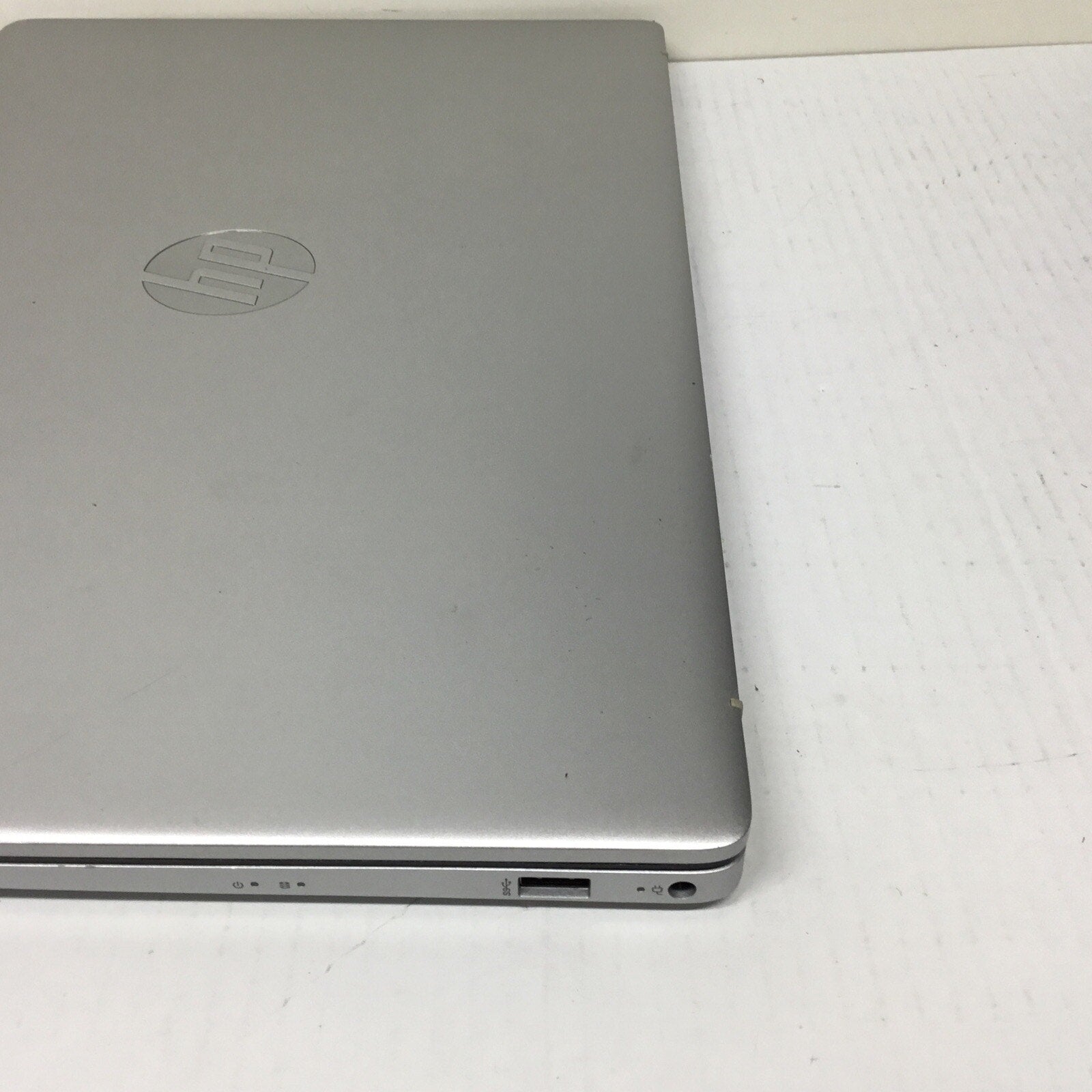 HP 17-CP0700DX 17.3 AMD Ryzen 5 5500U 8GB RAM FOR PARTS READ DESC