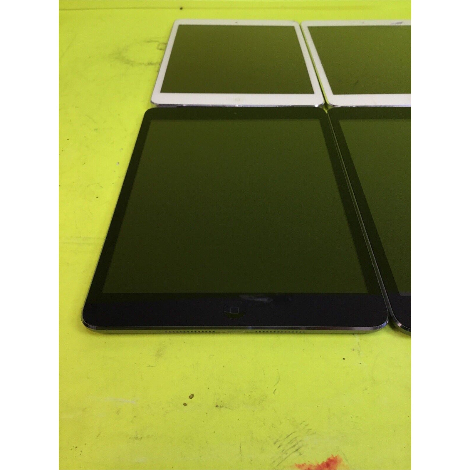 Lot of 4 Apple iPad Mini 1 and 2 FOR PARTS GOLD or RARE EARTH RECYCLE